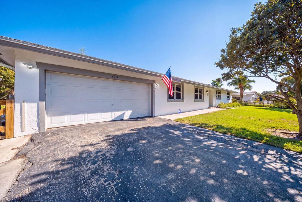 4910 SW 205TH Avenue, Southwest Ranches FL 33332 photo 4