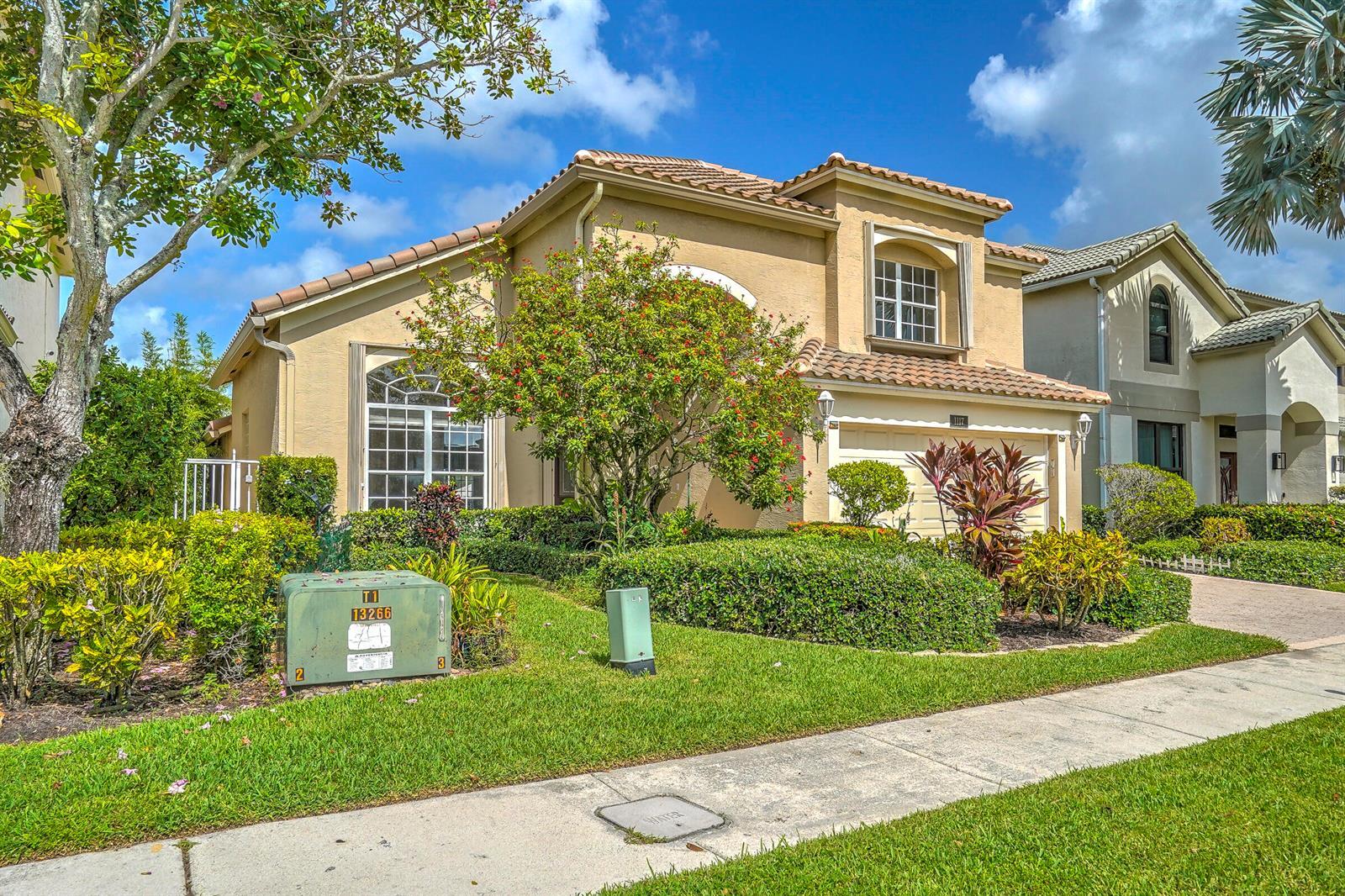 1117 AVONDALE Court, West Palm Beach FL 33409 photo 2