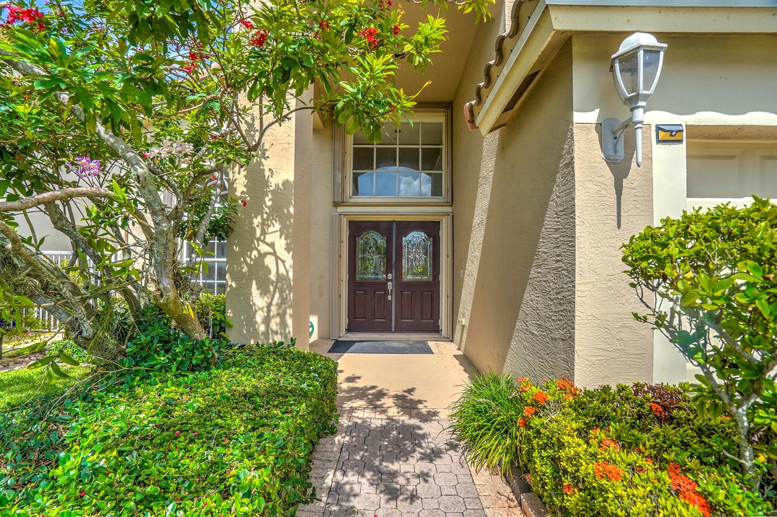 1117 AVONDALE Court, West Palm Beach FL 33409 photo 4