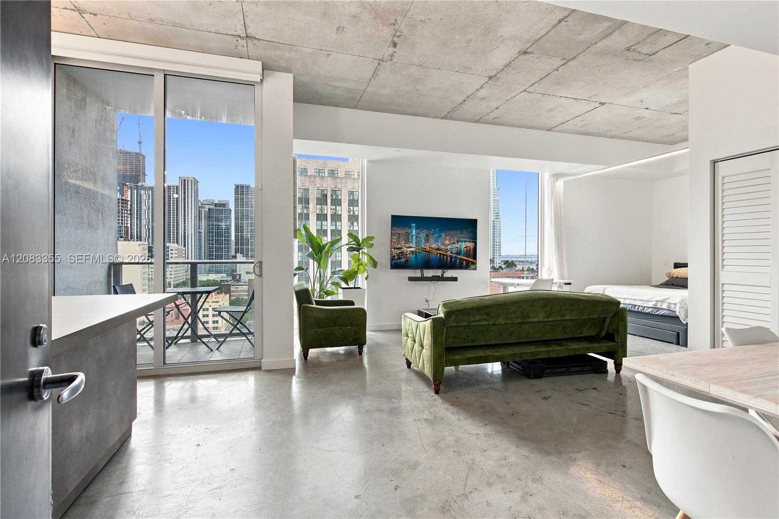 151 SE 1st St # 1508, Miami FL 33131 photo 2