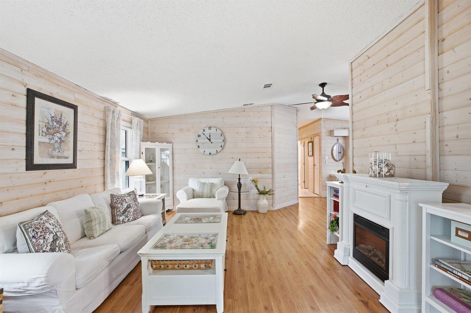 2502 SW VERSAILLES Terrace, Stuart FL 34997 photo 4