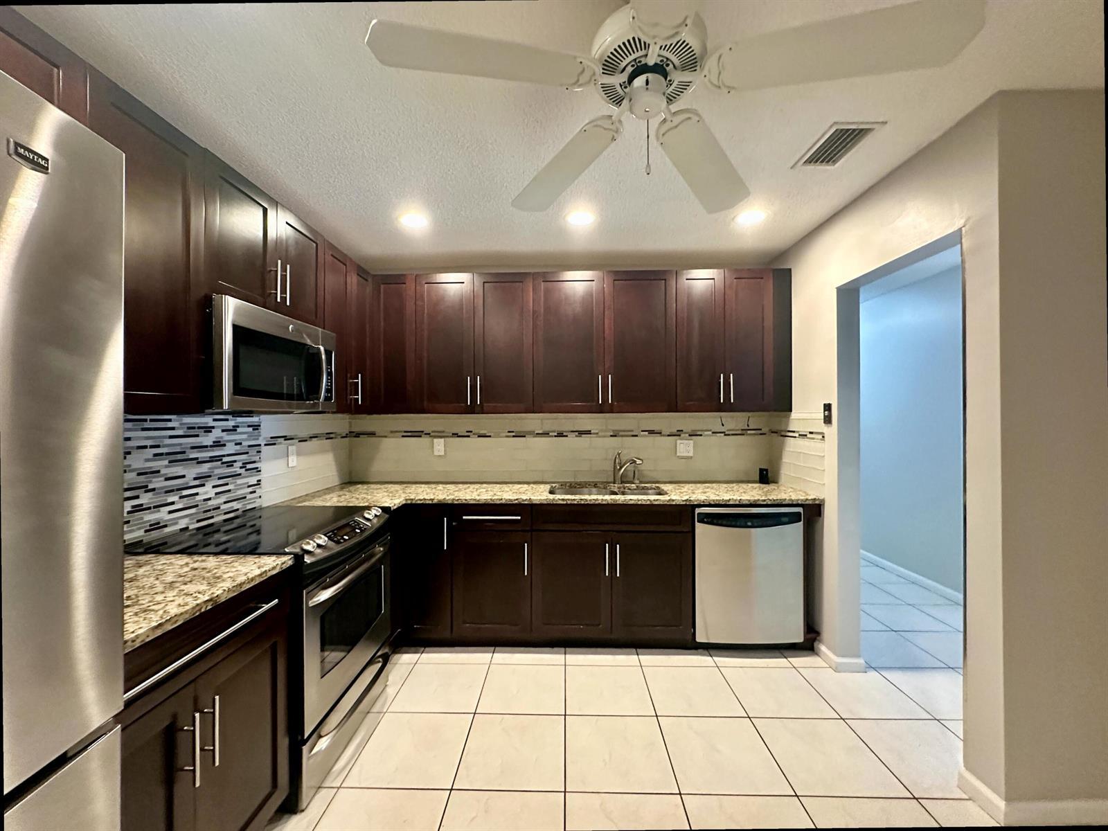 9292 Sabal Ridge Circle # D, Boca Raton FL 33428 photo 5