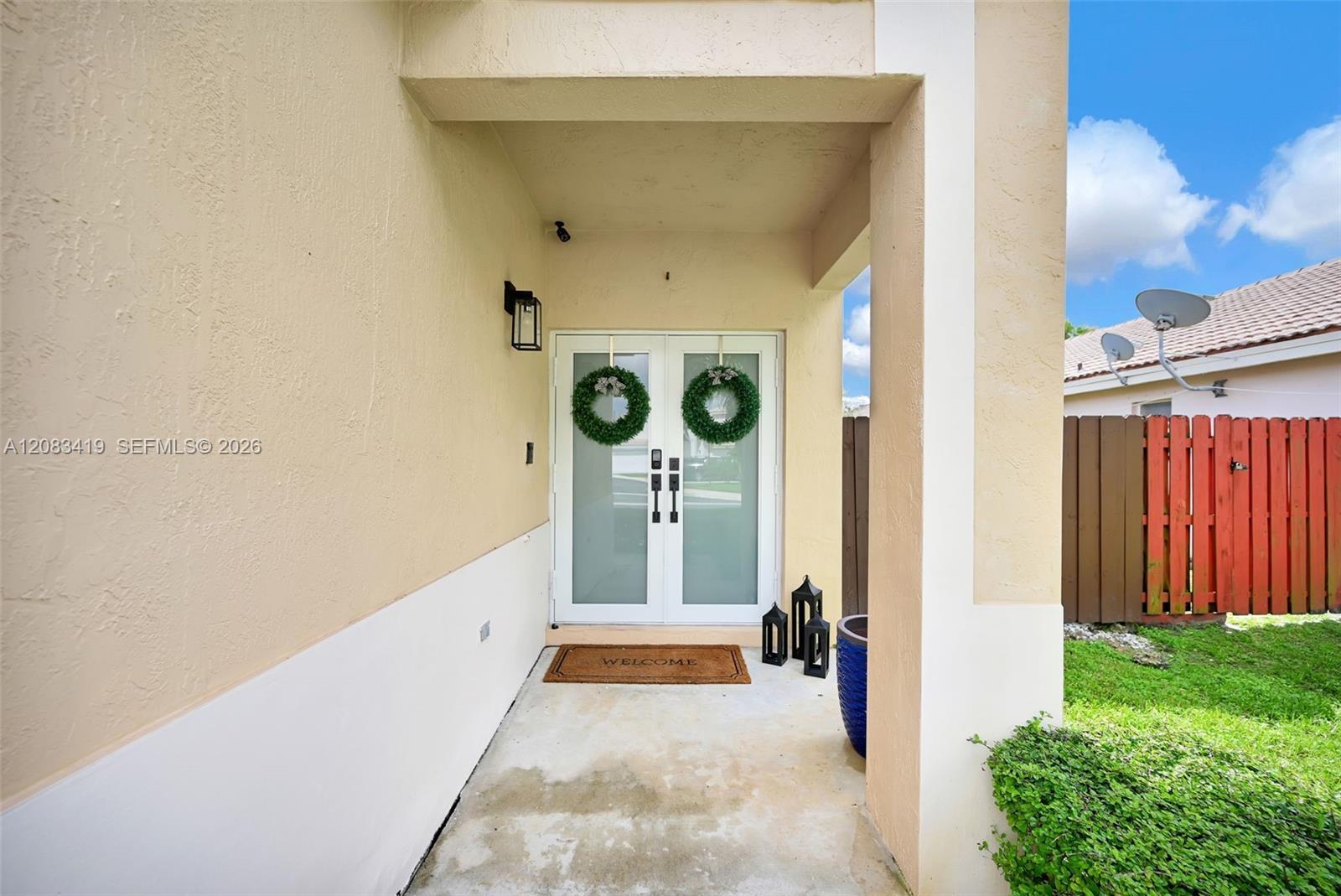 1375 SW 105th Ave, Pembroke Pines FL 33025 photo 2