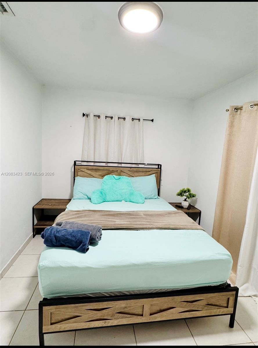 6781 Park St, Hollywood FL 33024 photo 5