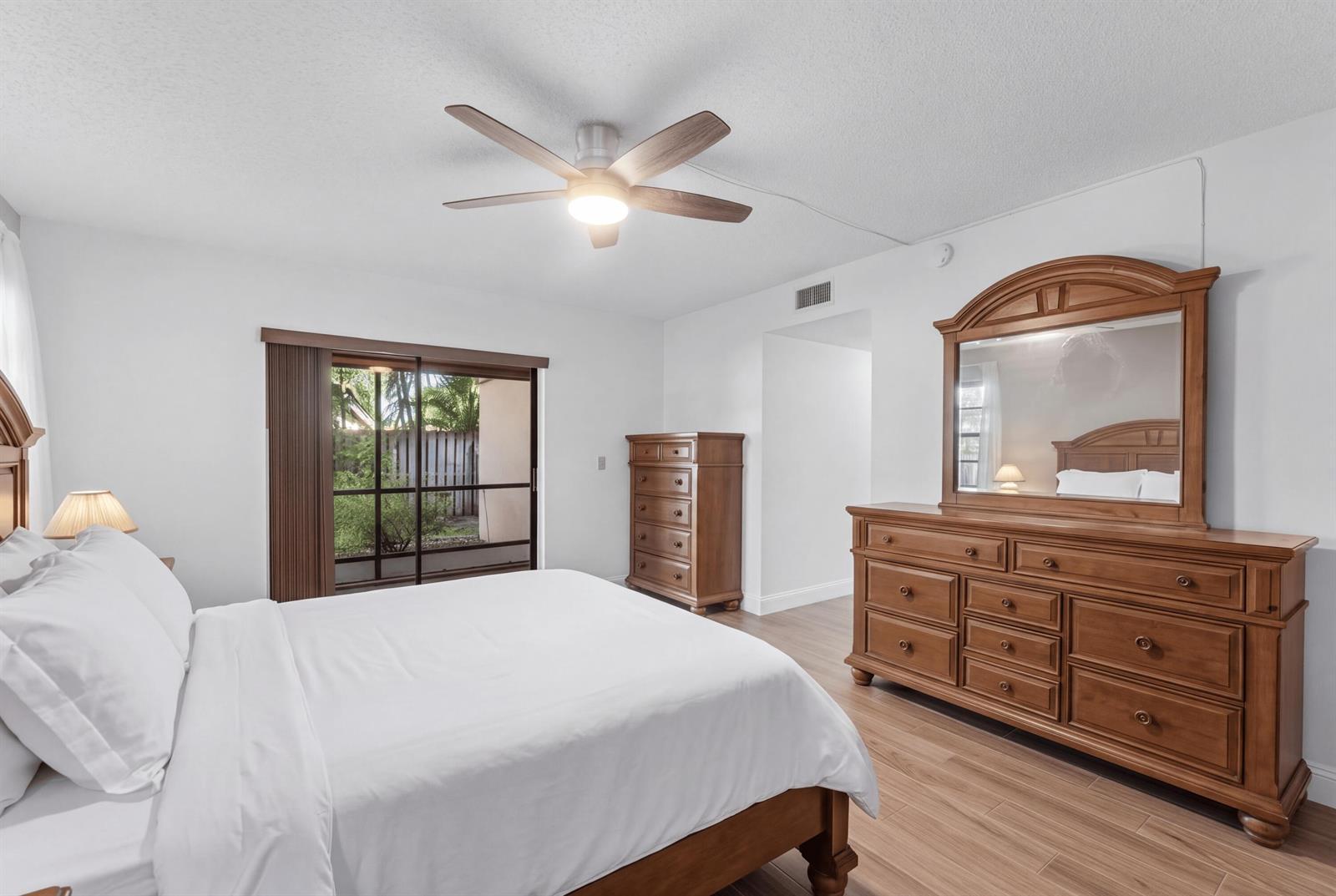 1611 Cabot Lane # 3, Wellington FL 33414 photo 2