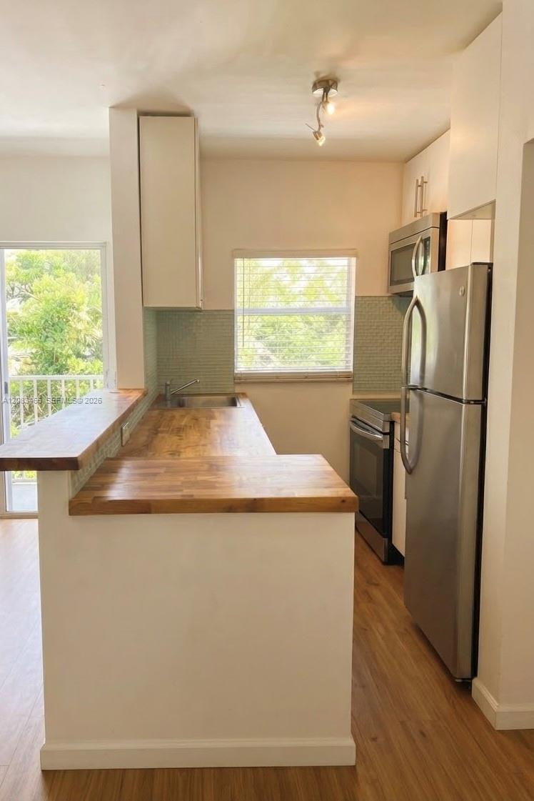 648 NE 80th St # 10, Miami FL 33138 photo 2