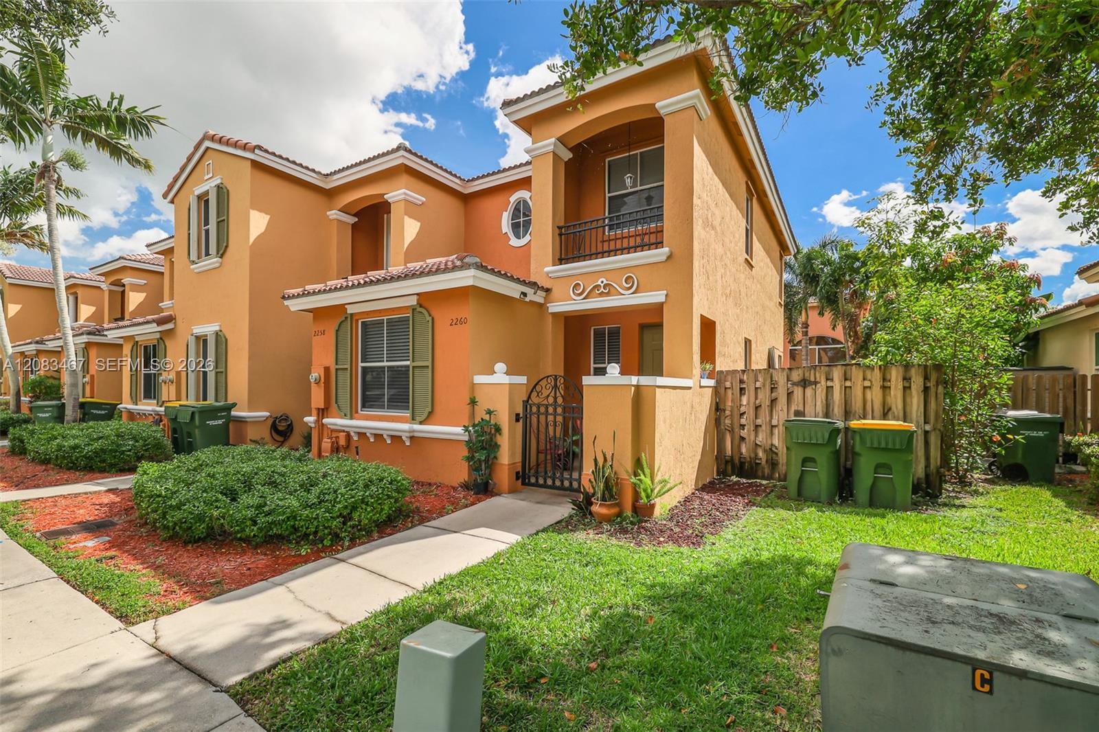 2260 NE 42nd Cir, Homestead FL 33033 photo 2