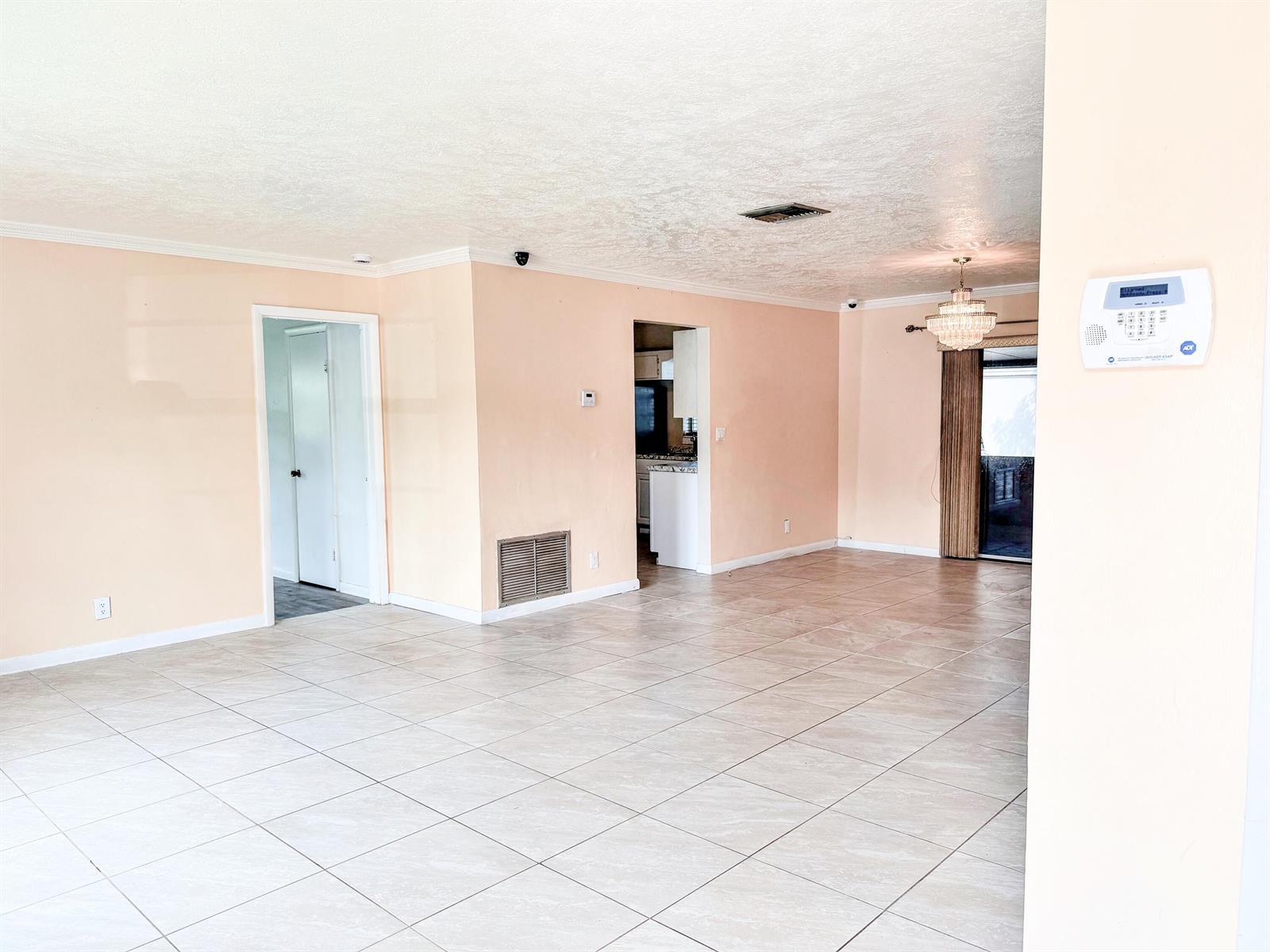650 SW 28TH Way, Fort Lauderdale FL 33312 photo 2