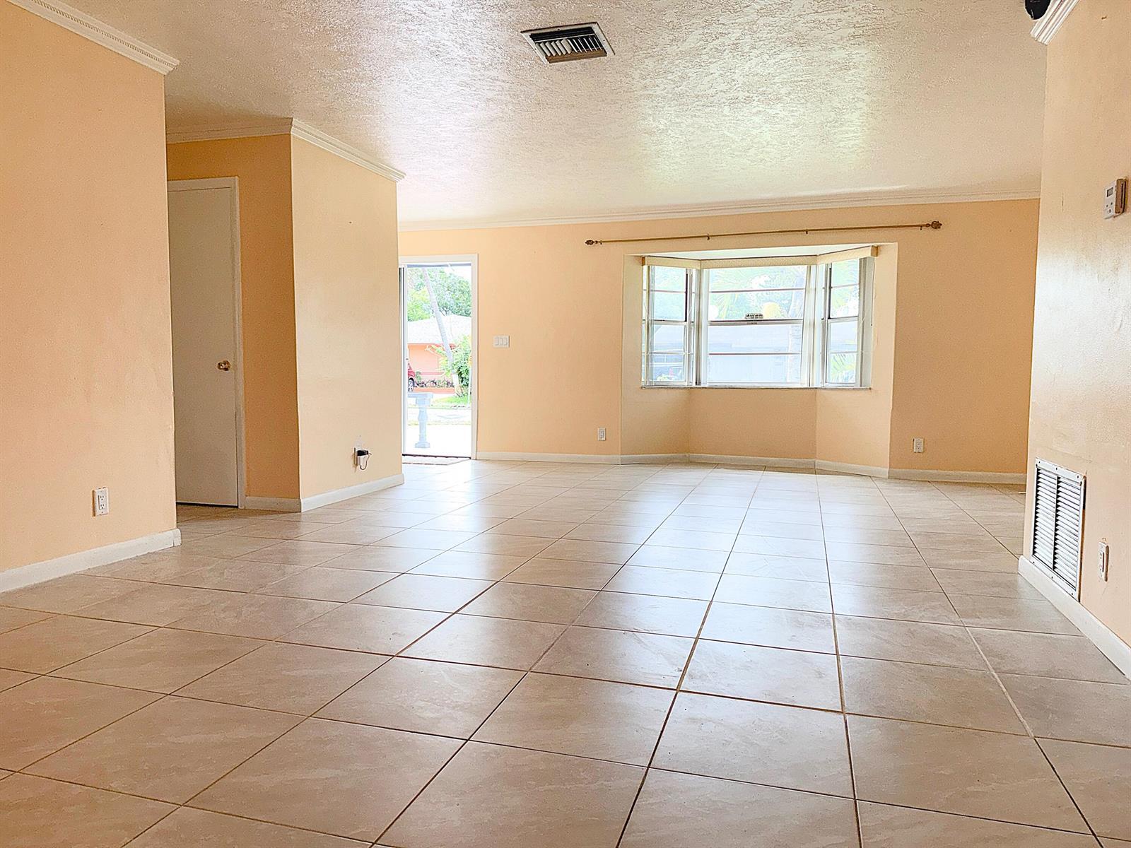 650 SW 28TH Way, Fort Lauderdale FL 33312 photo 4