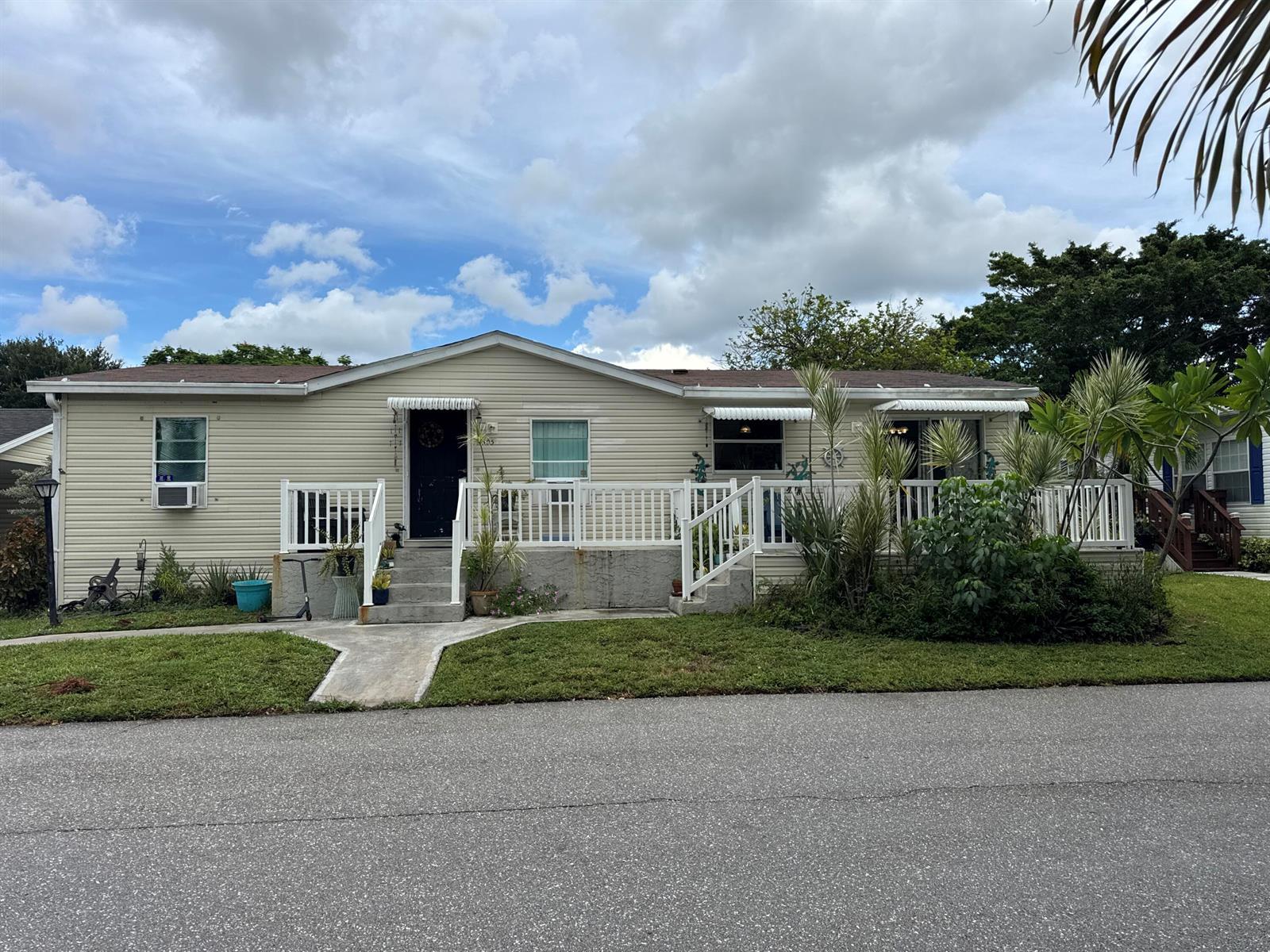 2555 PGA Boulevard # 305, Palm Beach Gardens FL 33410