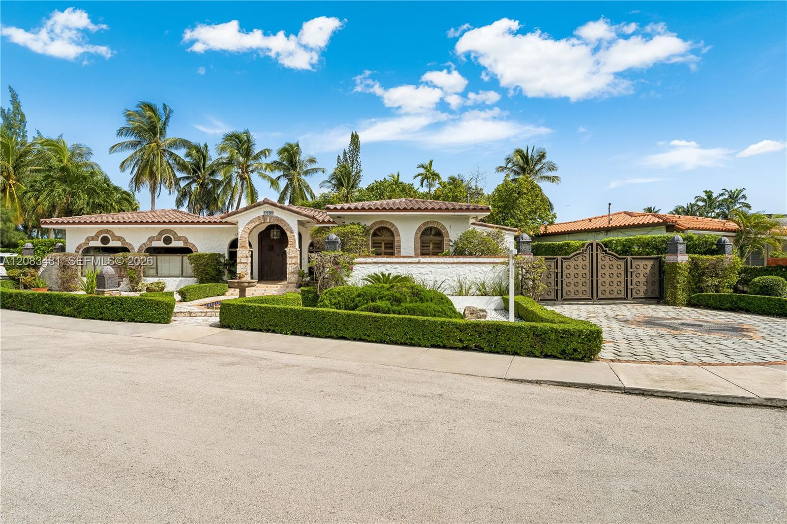 1150 N Biscayne Point Rd, Miami Beach FL 33141 photo 4