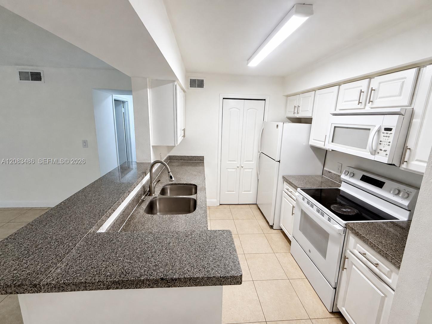 2642 NW 33rd St # 1904, Oakland Park FL 33309 photo 4