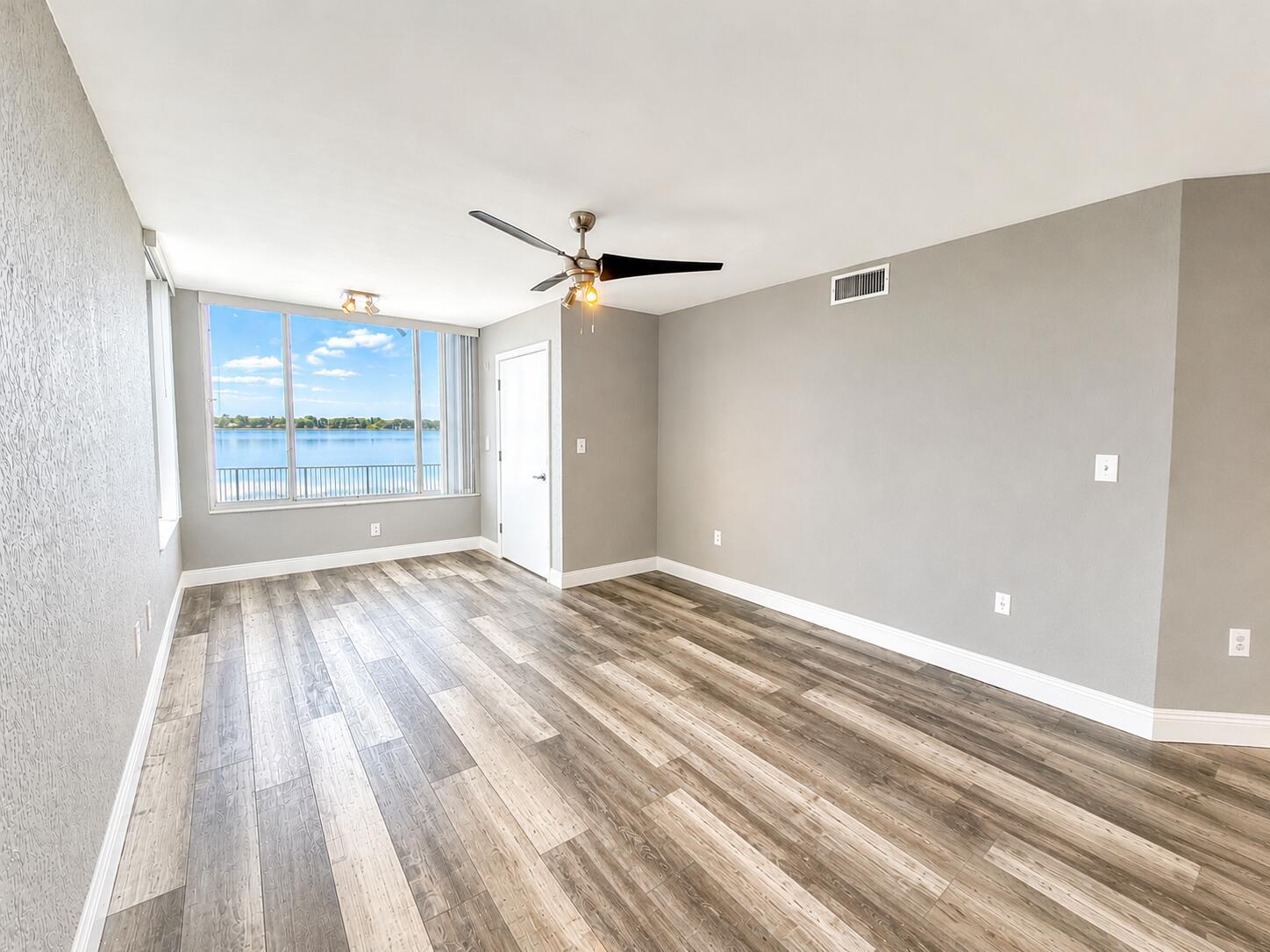2831 N Oakland Forest Drive # 101, Oakland Park FL 33309 photo 2