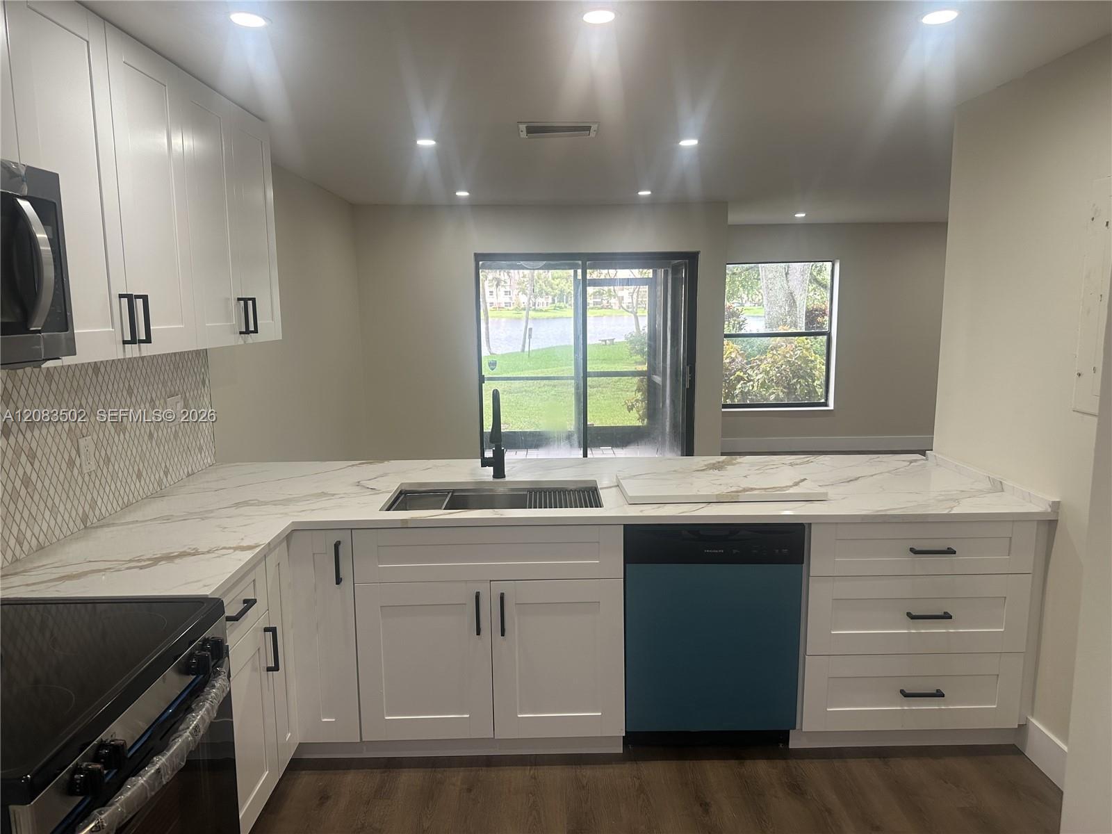 2643 NW 42nd Ave, Coconut Creek FL 33066