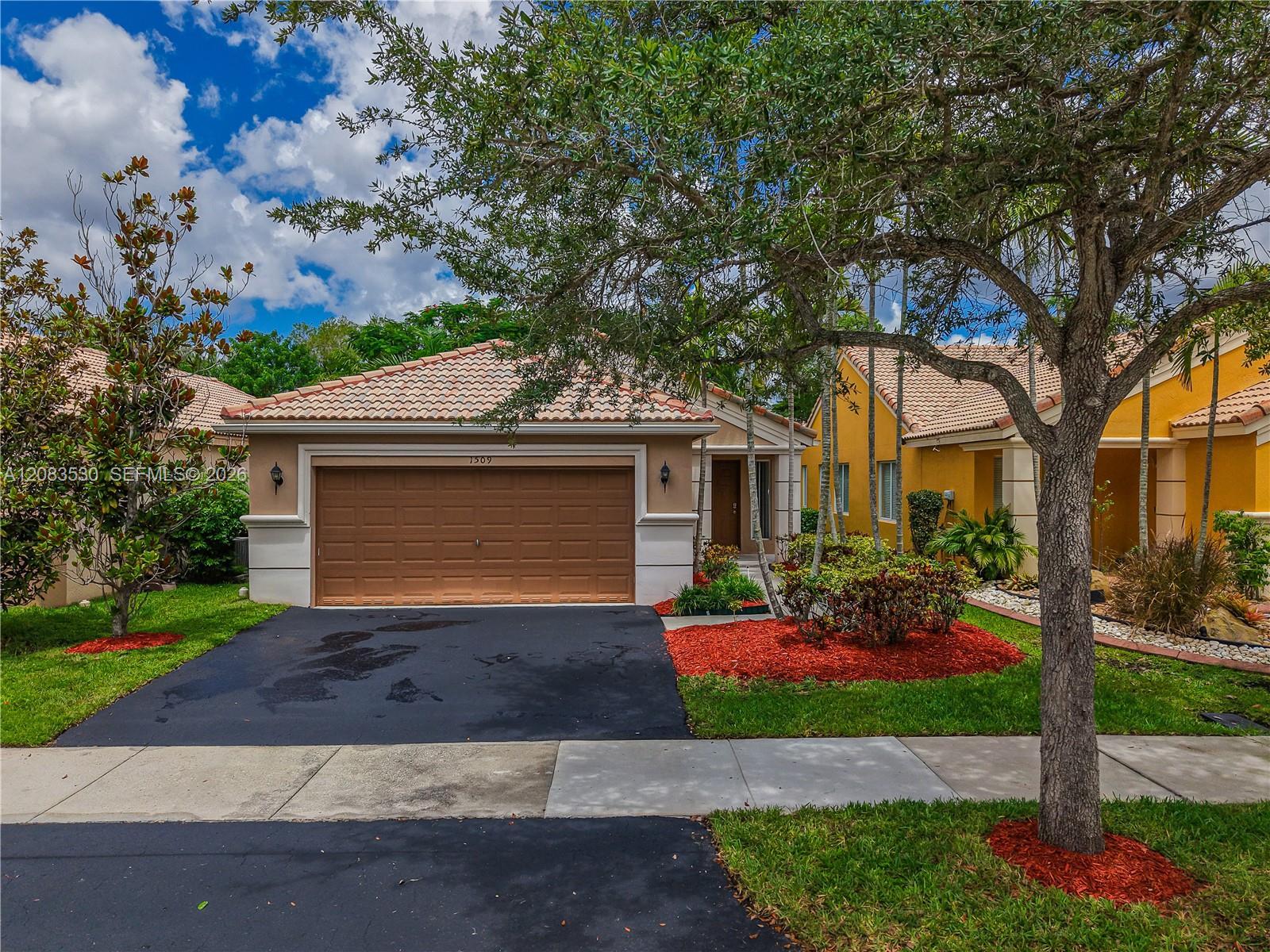 1509 Canary Island Dr, Weston FL 33327 photo 2