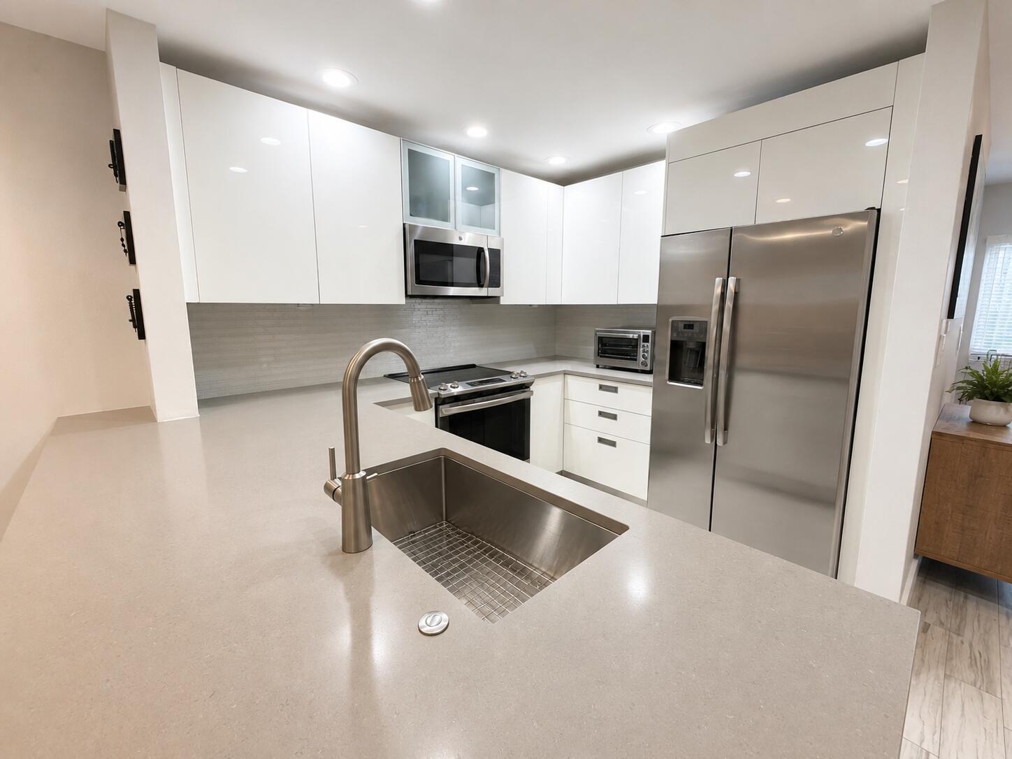 3900 NE 18TH Avenue # 21E, Oakland Park FL 33334 photo 4