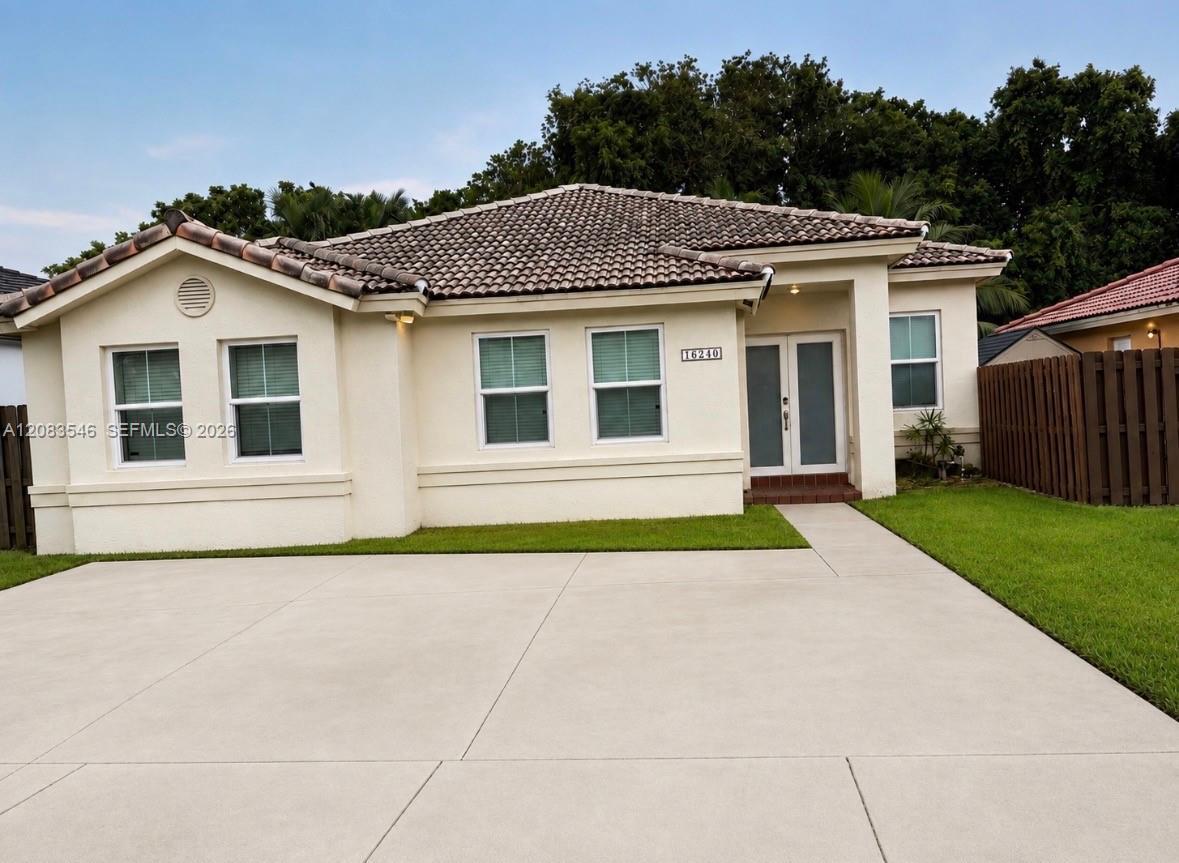 16240 SW 83rd Ln, Miami FL 33193