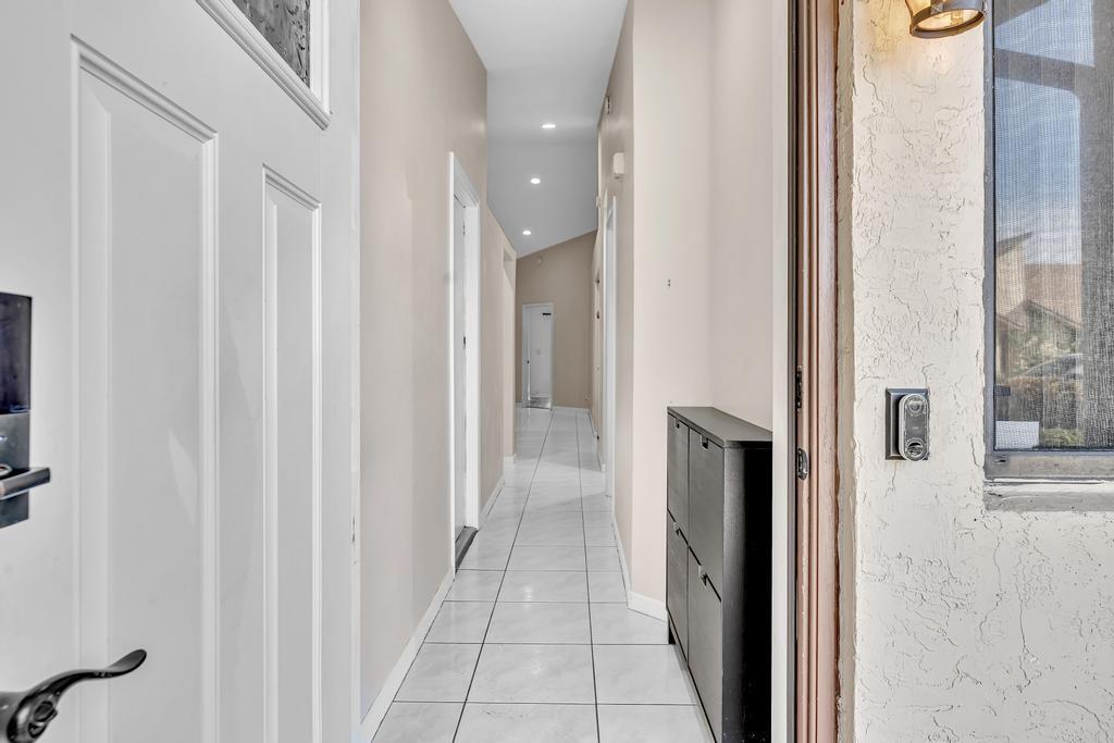 11137 NW 38TH Place, Sunrise FL 33351 photo 2