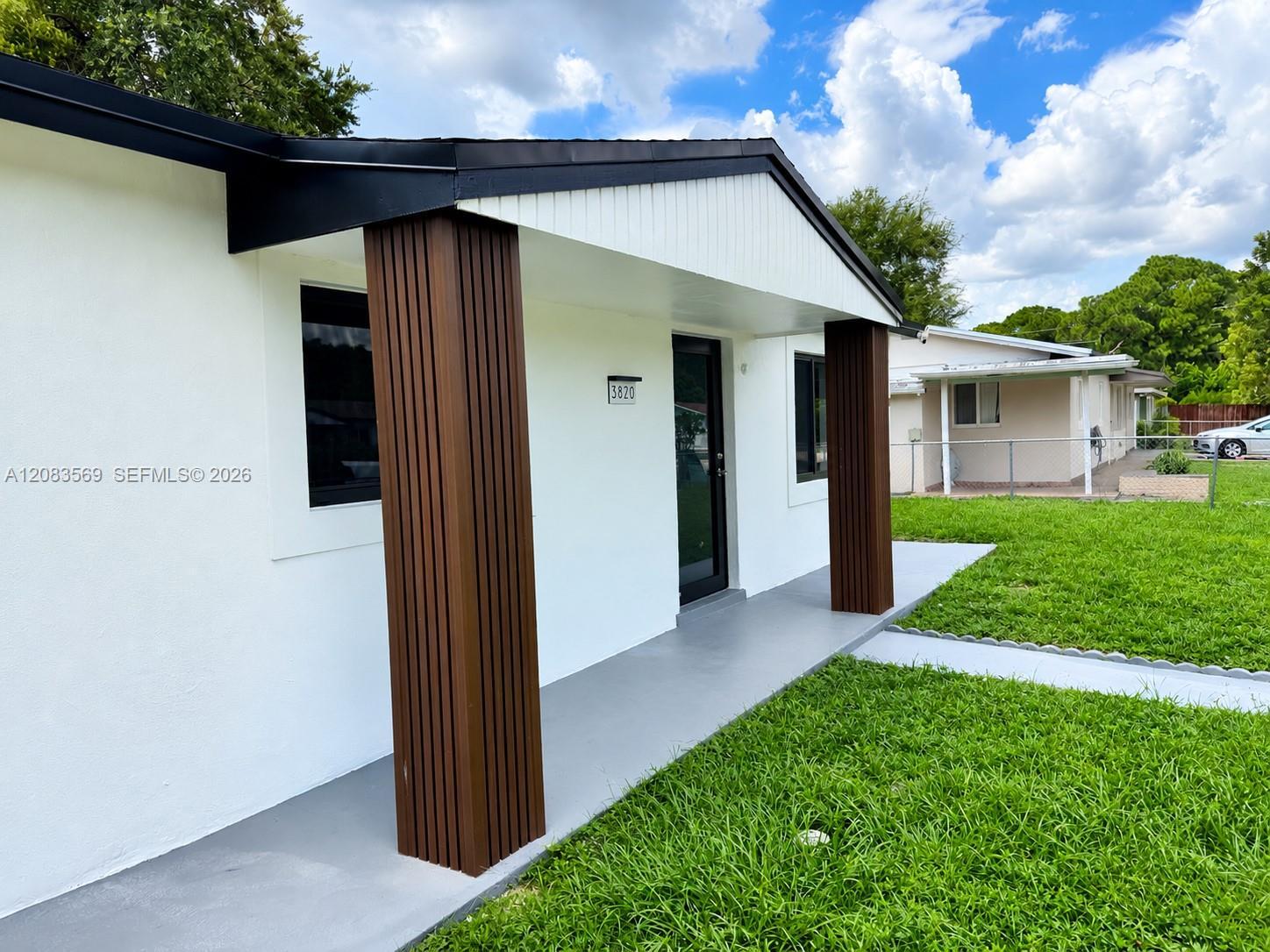3820 NW 210th Ter, Miami Gardens FL 33055 photo 4