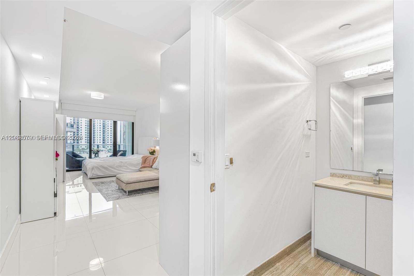 1010 Brickell Ave # 1710, Miami FL 33131 photo 5