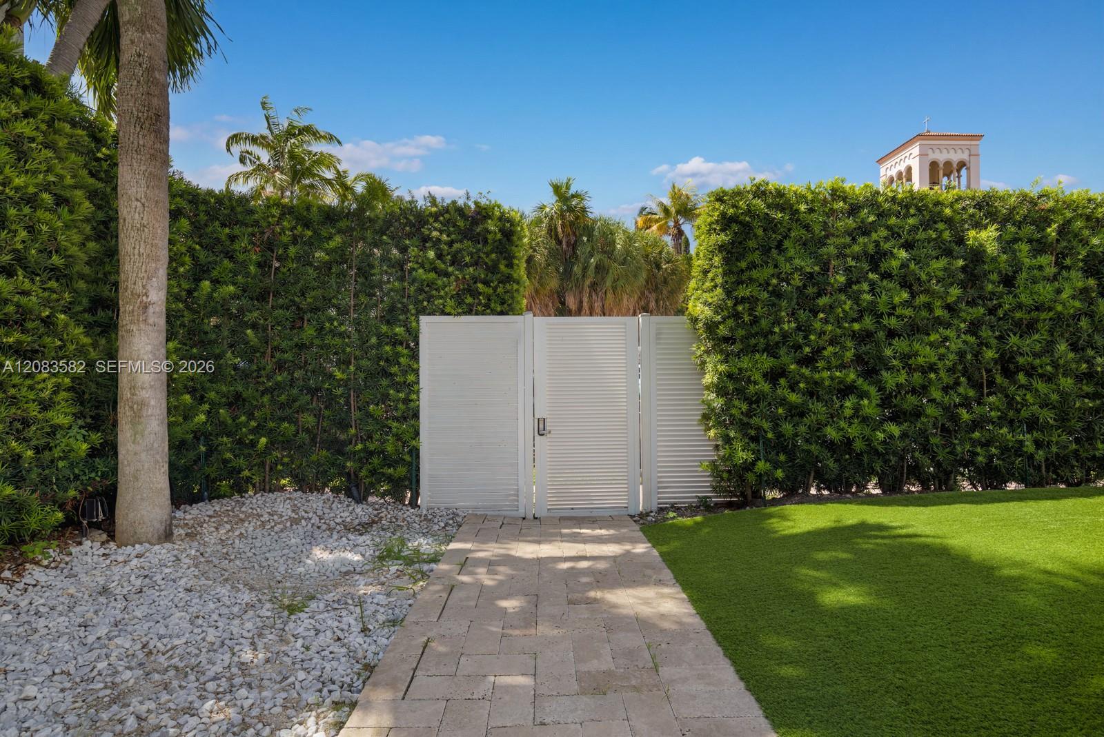 3909 Garden Ave # 1, Miami Beach FL 33140 photo 3