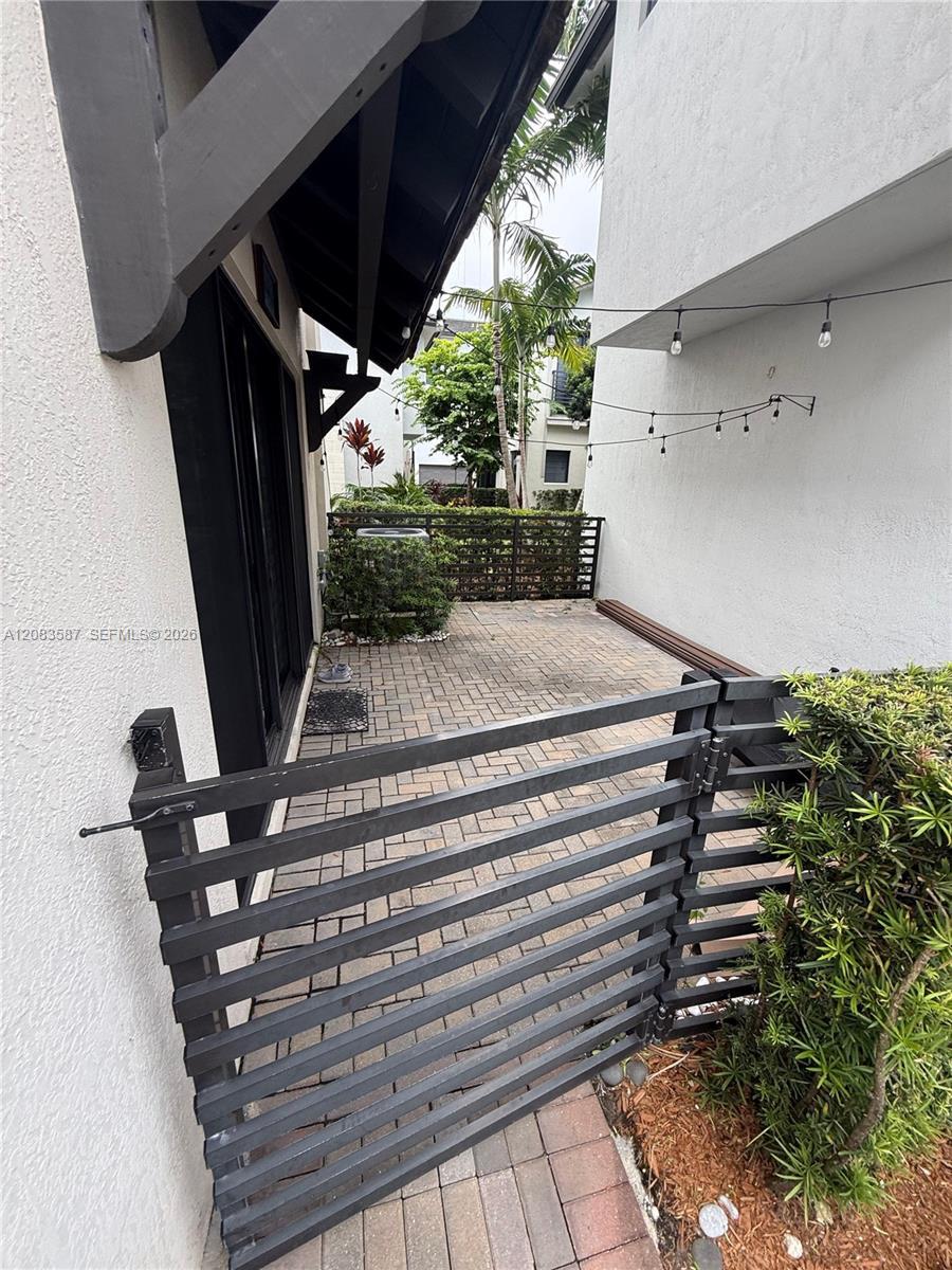 8253 NW 47th Ln # 0, Doral FL 33166 photo 4