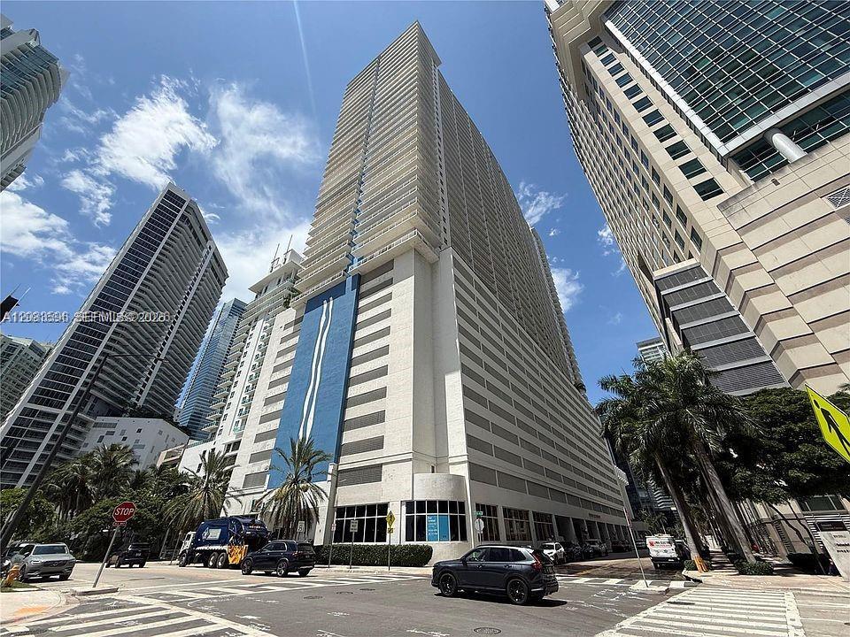 1200 Brickell Bay Dr # 1610, Miami FL 33131