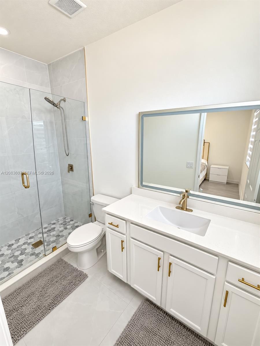 3393 W 105th Ter, Hialeah FL 33018 photo 2