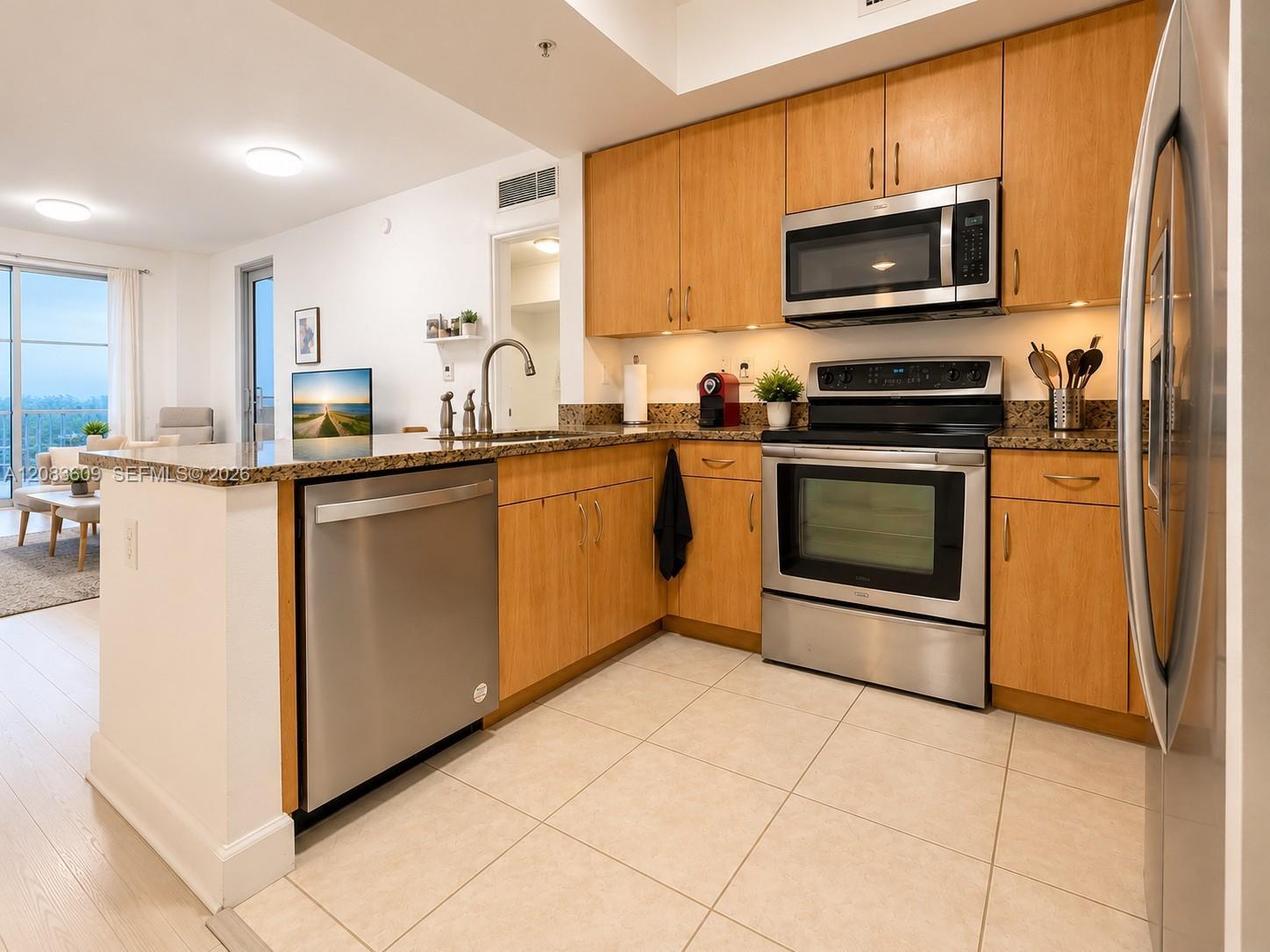 1830 Radius Dr # 608, Hollywood FL 33020 photo 4