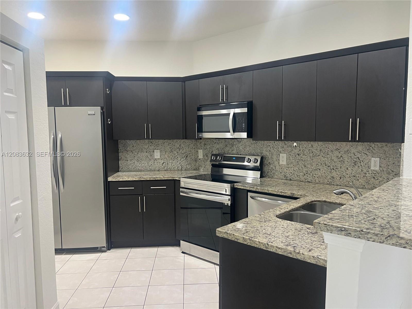 9040 NW 54th St # 9040, Sunrise FL 33351 photo 2