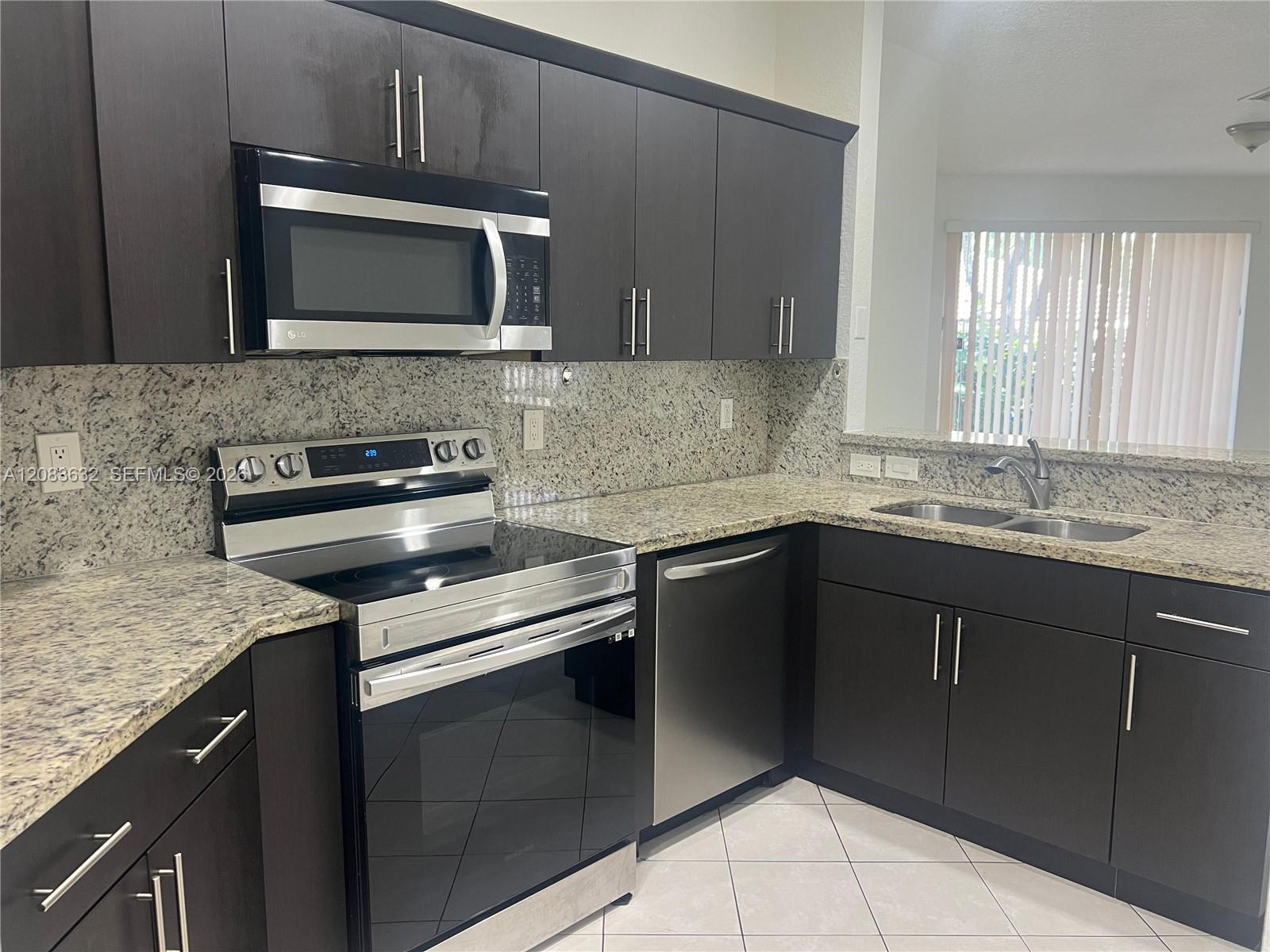 9040 NW 54th St # 9040, Sunrise FL 33351 photo 3