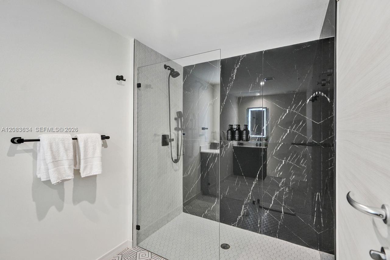 4220 LAGUNA ST # 403, Coral Gables FL 33146 photo 5