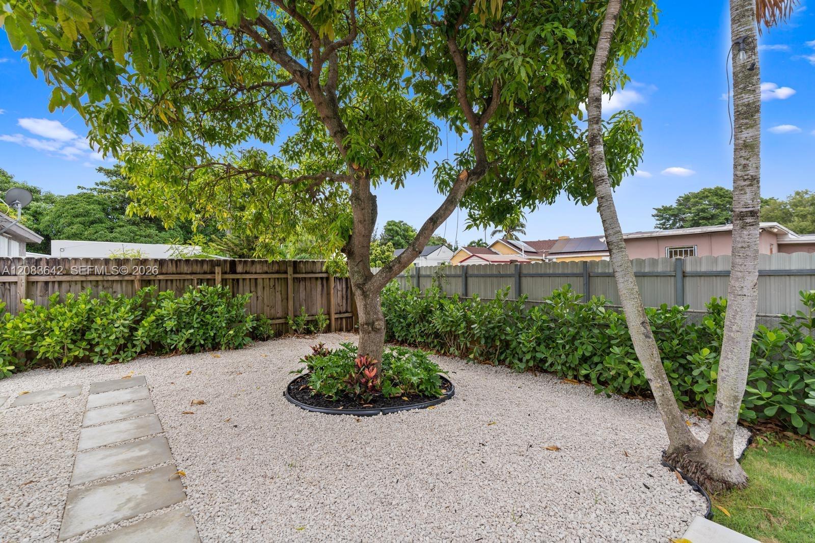 401 NW 81st St # 401, Miami FL 33150 photo 2