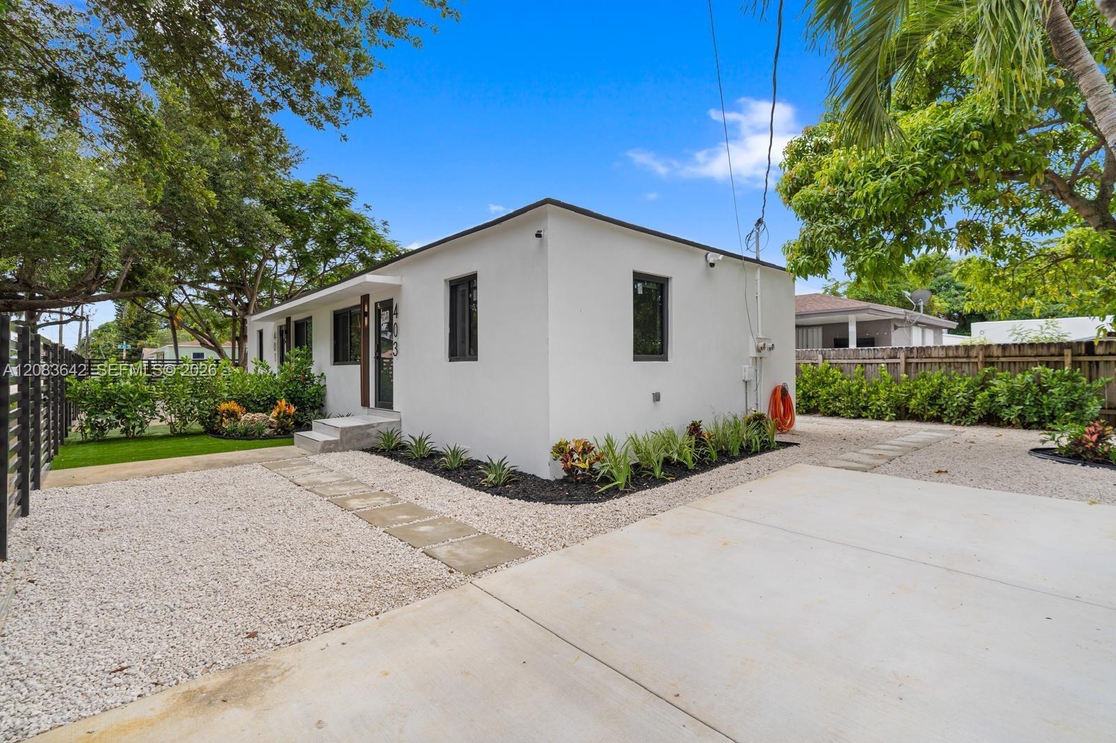 401 NW 81st St # 401, Miami FL 33150
