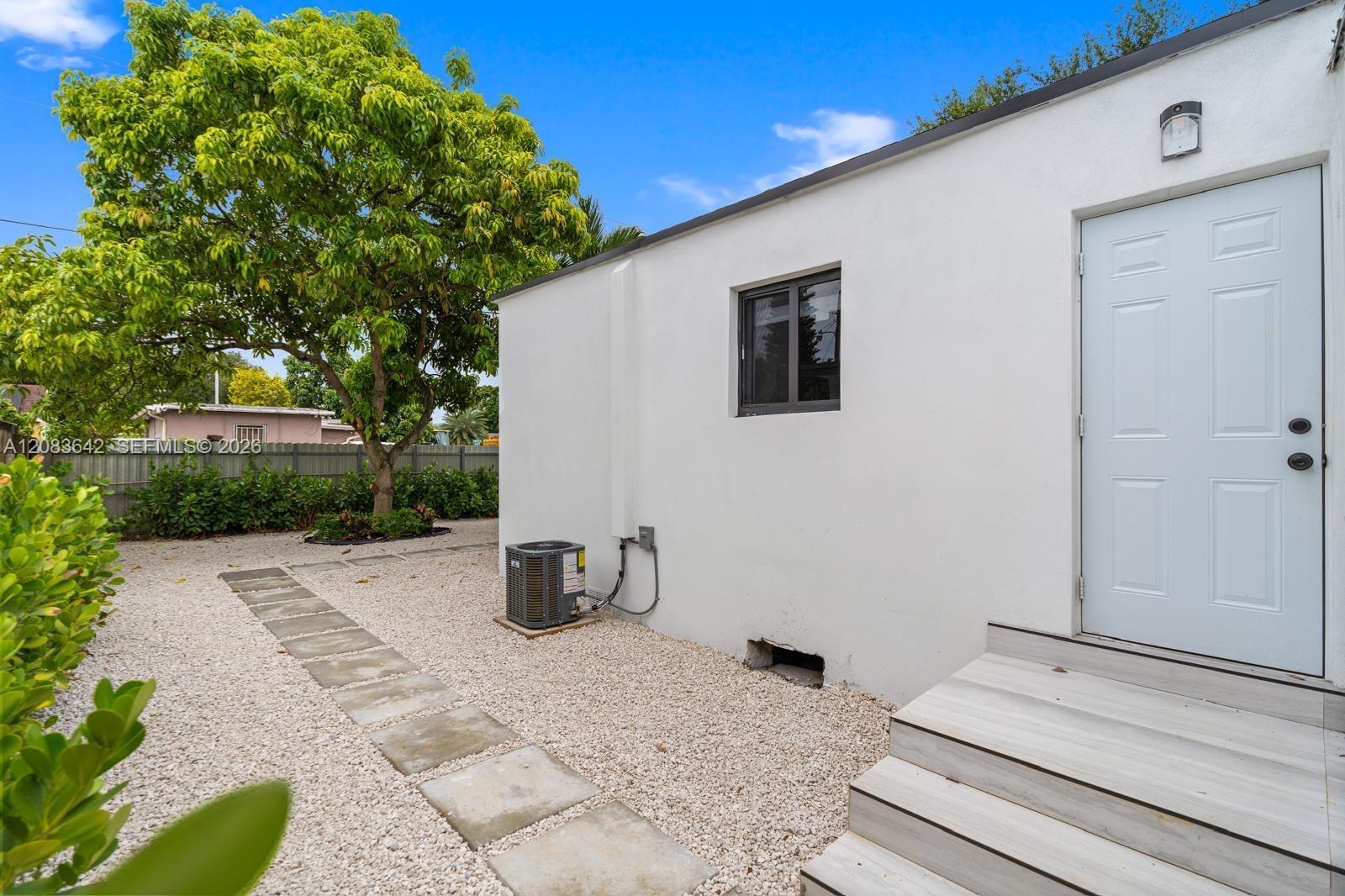 401 NW 81st St # 401, Miami FL 33150 photo 4