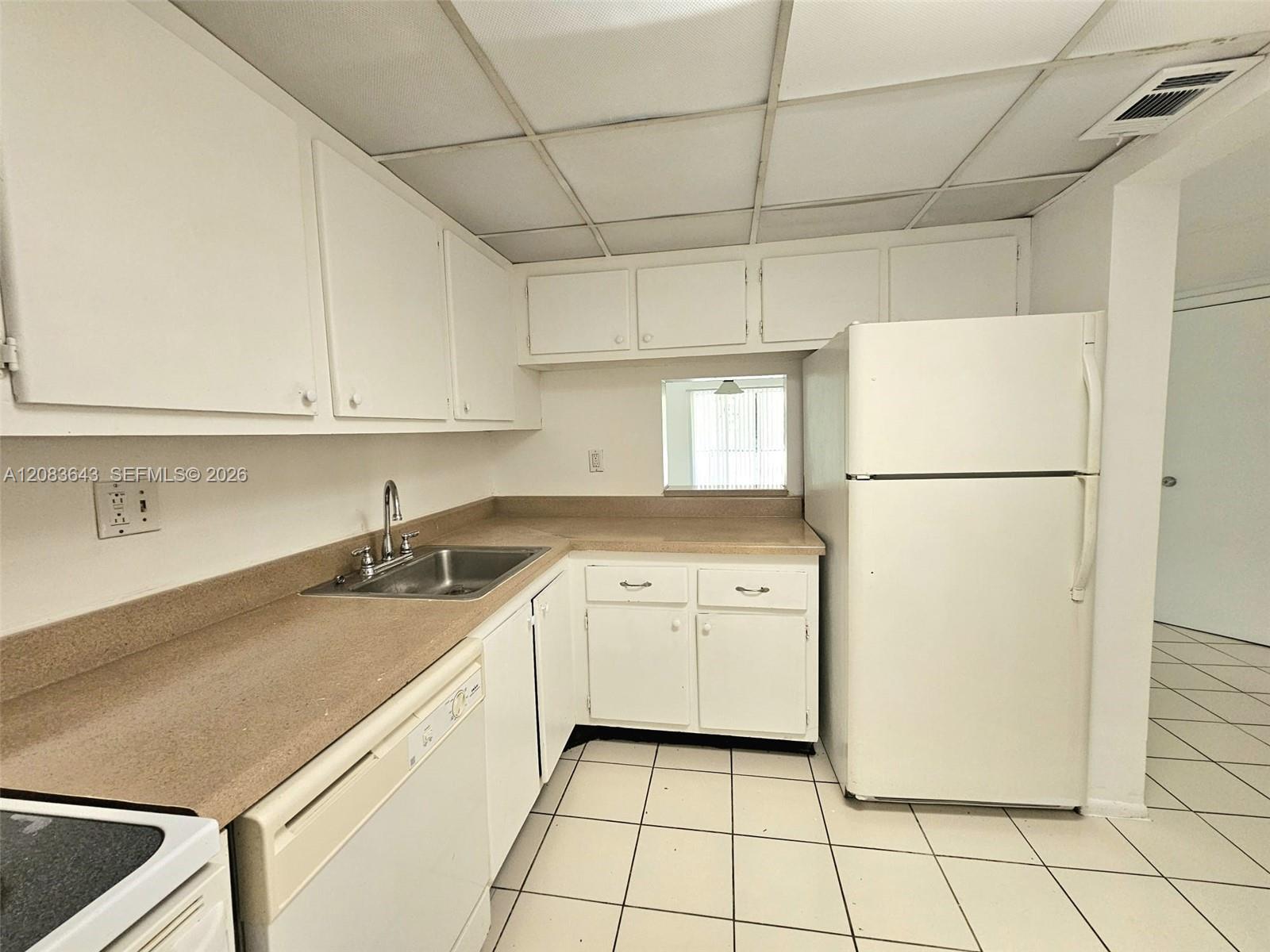 8001 Fairview Dr # 206, Tamarac FL 33321 photo 5