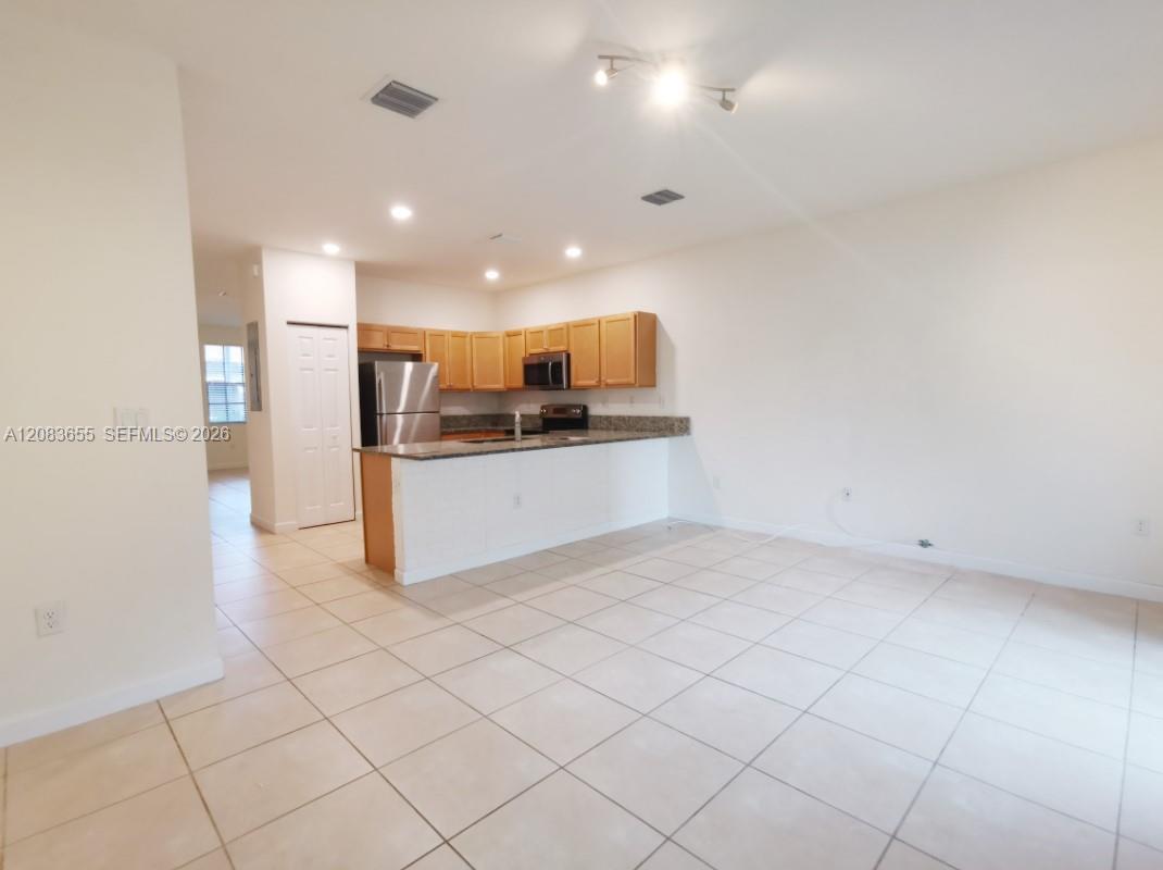 9398 W 32nd Ln # 9398, Hialeah FL 33018 photo 4