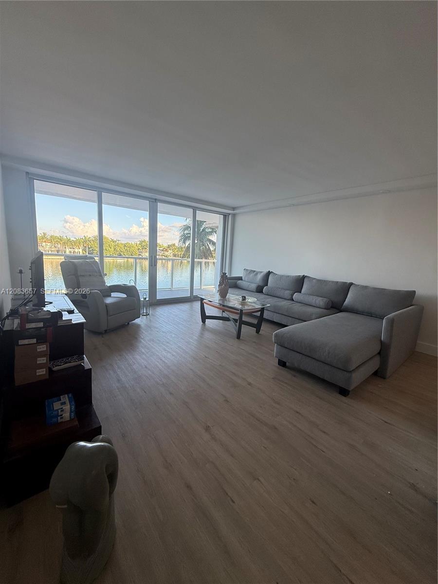 5750 Collins Ave # 3F, Miami Beach FL 33140