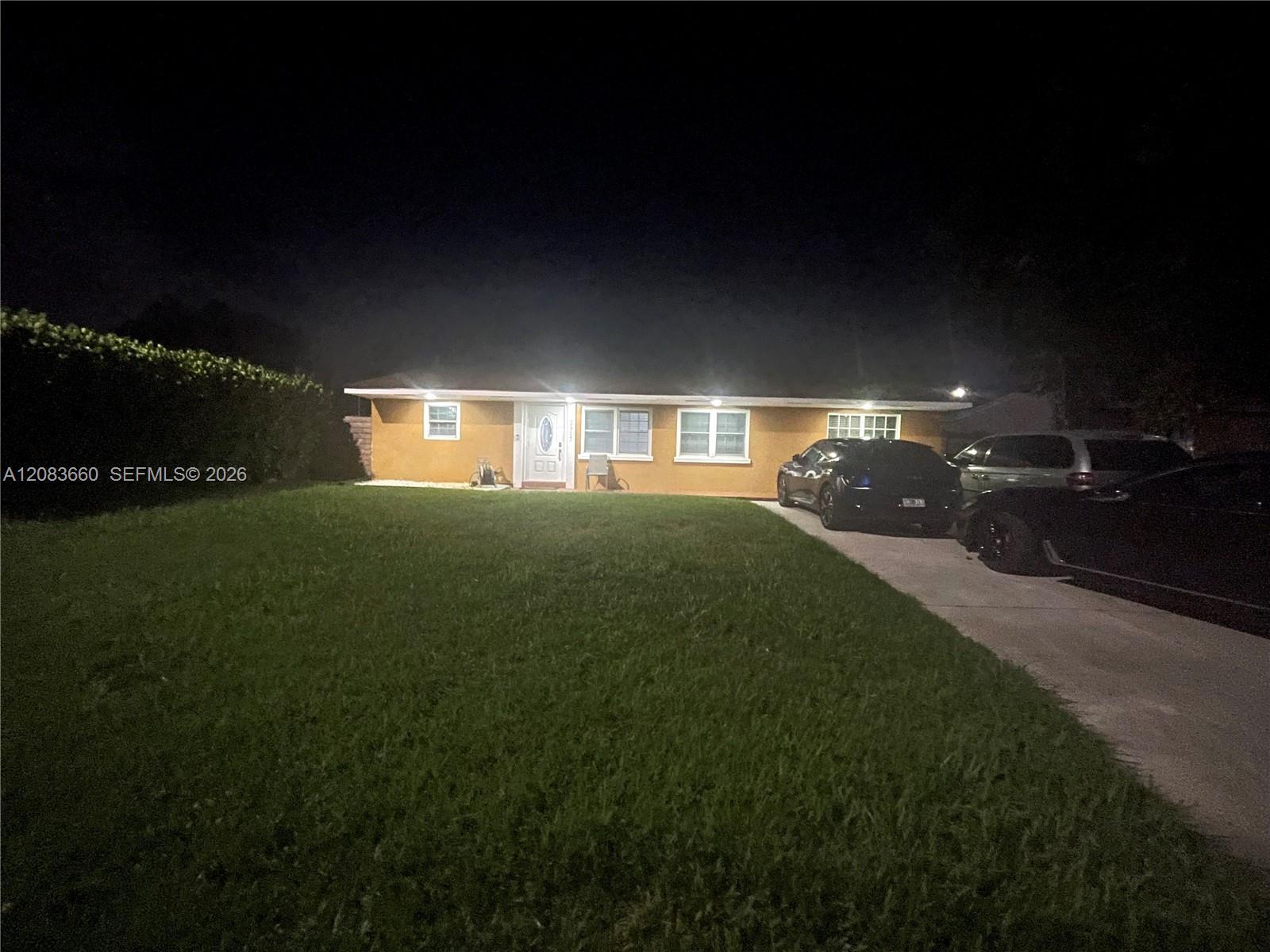 2917 NE 13th Ave, Pompano Beach FL 33064 photo 2