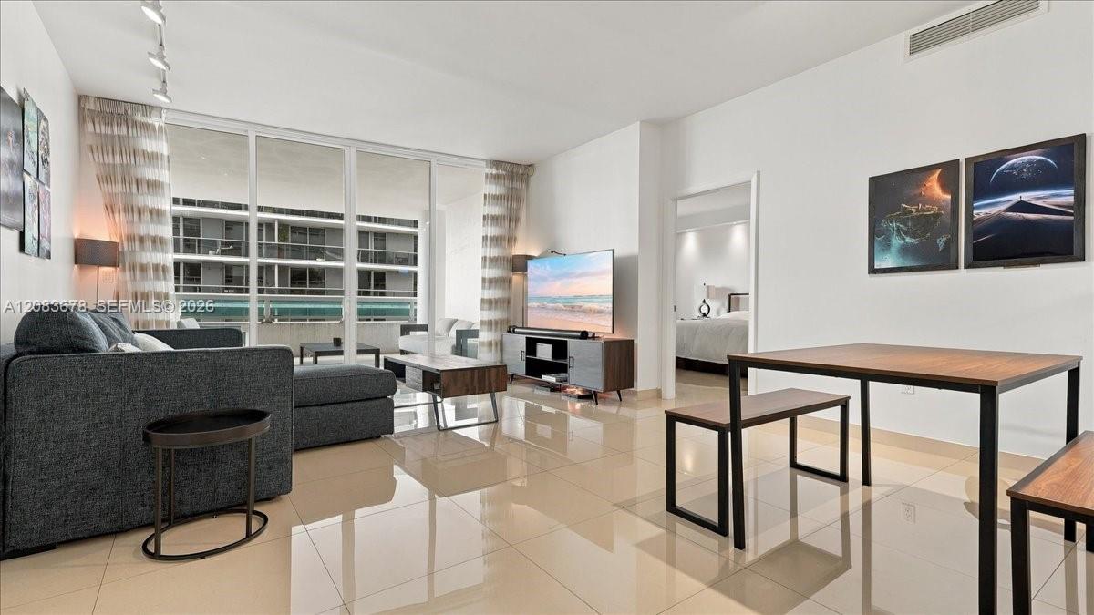 1800 N Bayshore Dr # 612, Miami FL 33132 photo 4