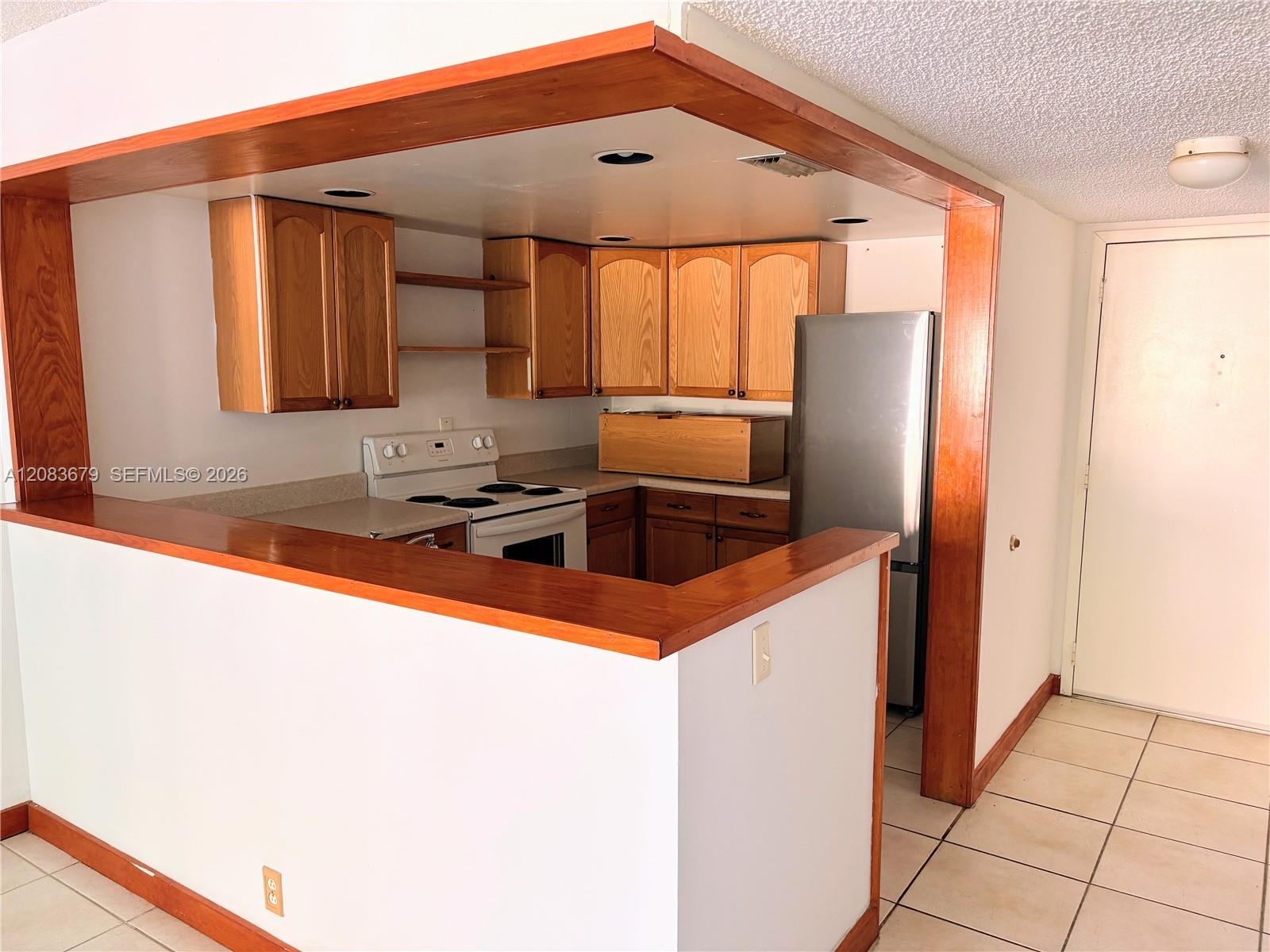 20860 San Simeon Way # 6, Miami FL 33179 photo 2