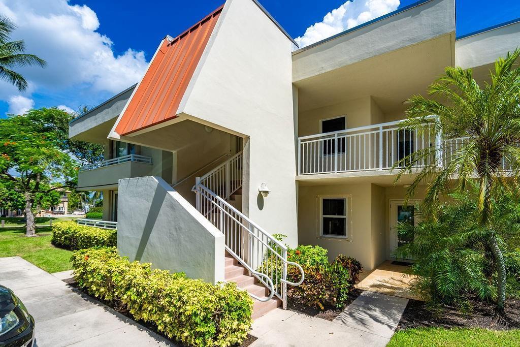 3175 NE 48TH Court # 105, Lighthouse Point FL 33064