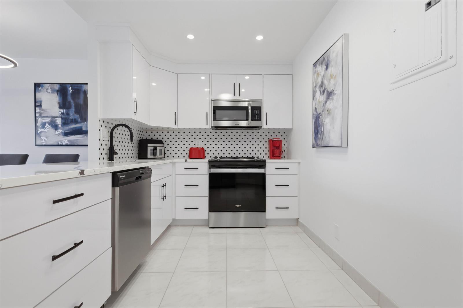 3200 NE 36th Street Unit 318, Fort Lauderdale FL 33308 photo 3