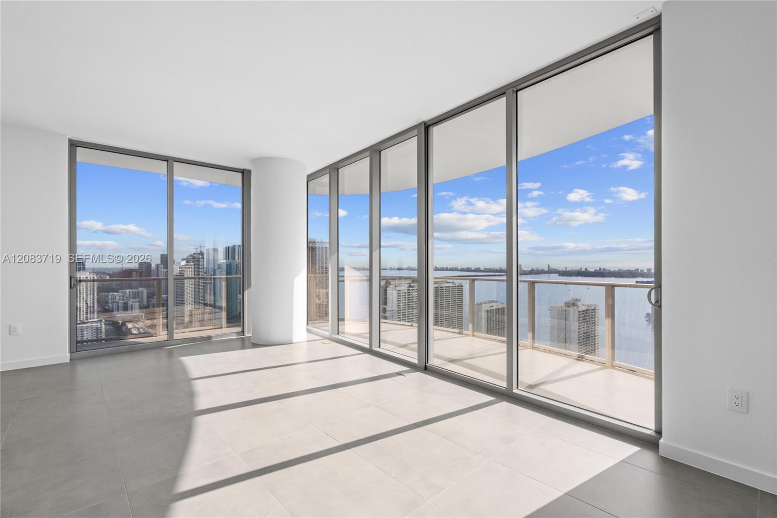 1400 biscayne blvd # 4106, Miami FL 33132 photo 2