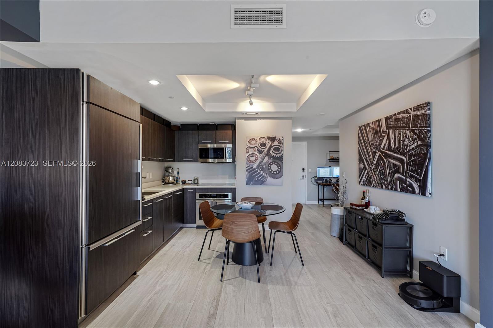 45 SW 9th St # 3405, Miami FL 33130 photo 3