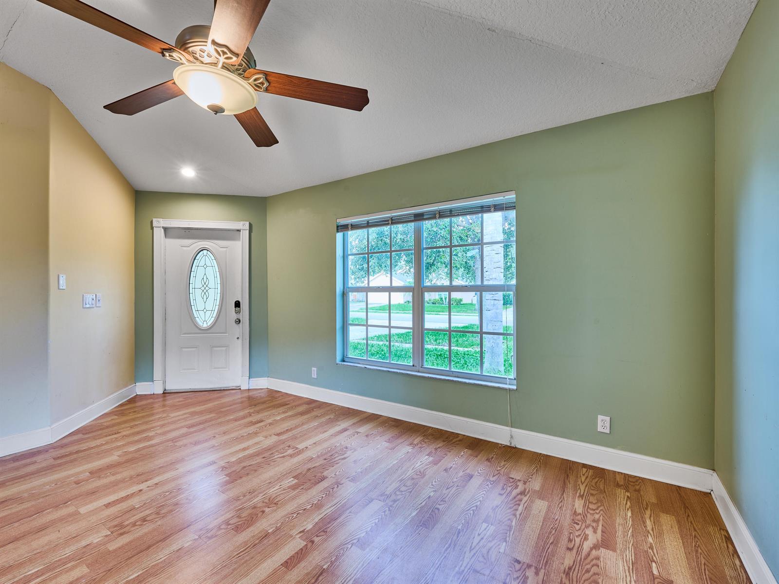 6022 LAUDERDALE Street, Jupiter FL 33458 photo 2