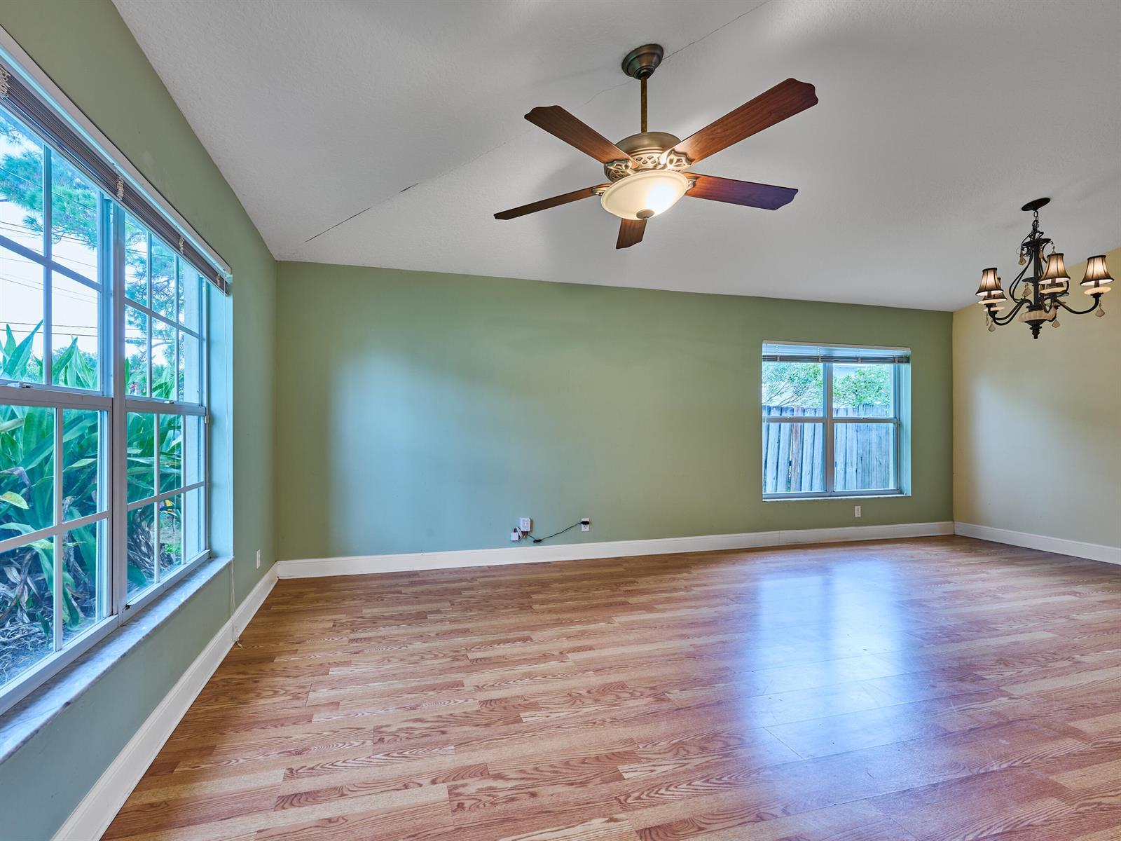 6022 LAUDERDALE Street, Jupiter FL 33458 photo 4