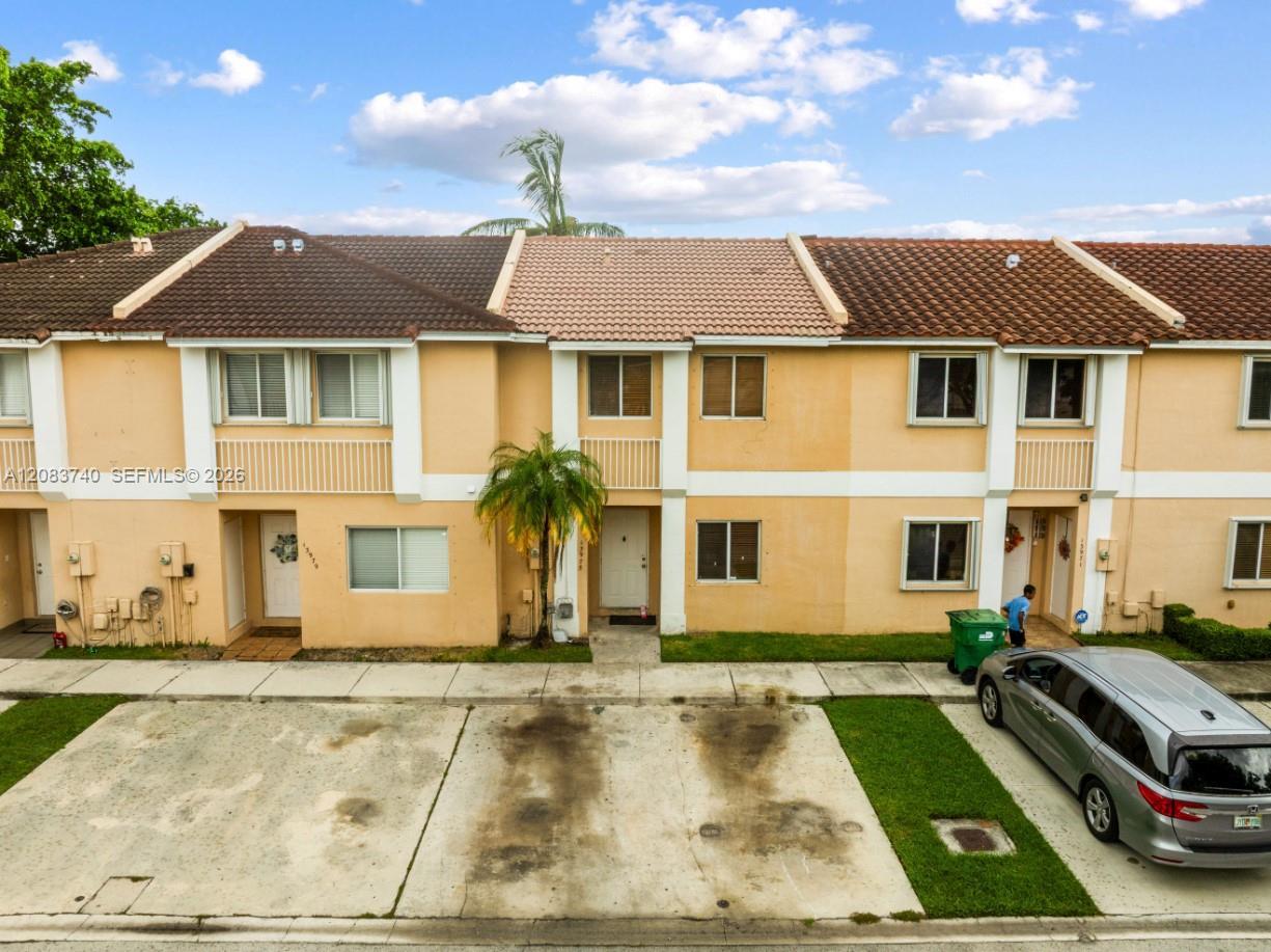 13975 SW 179th St, Miami FL 33177 photo 2