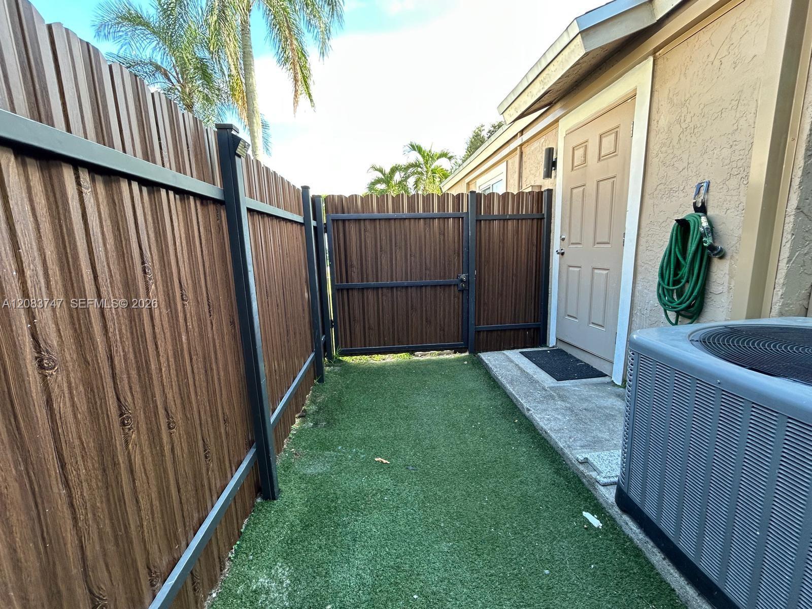 13431 SW 9th Pl # 1, Davie FL 33325 photo 2