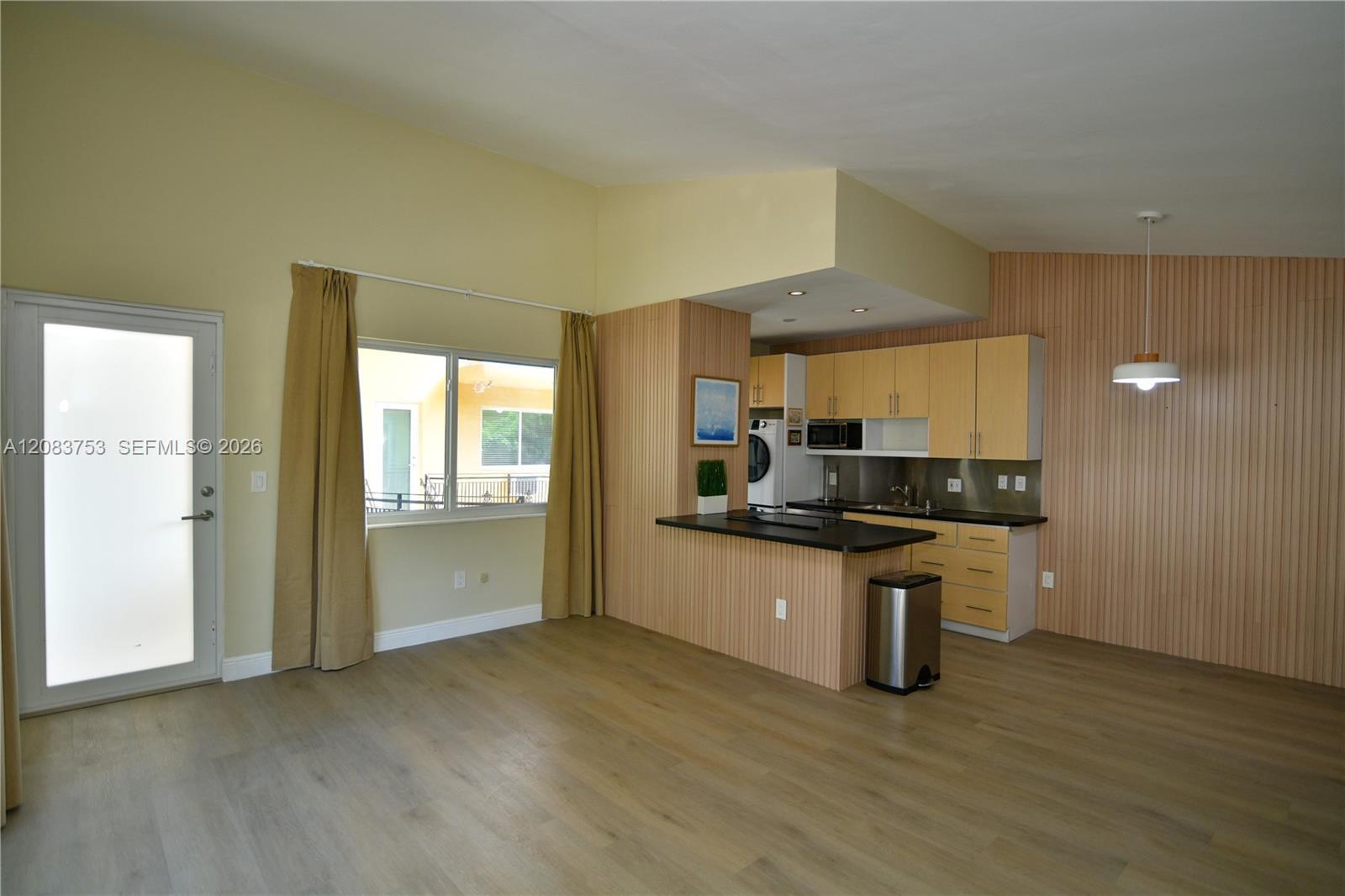 65 Washington Ave # 26, Miami Beach FL 33139 photo 2